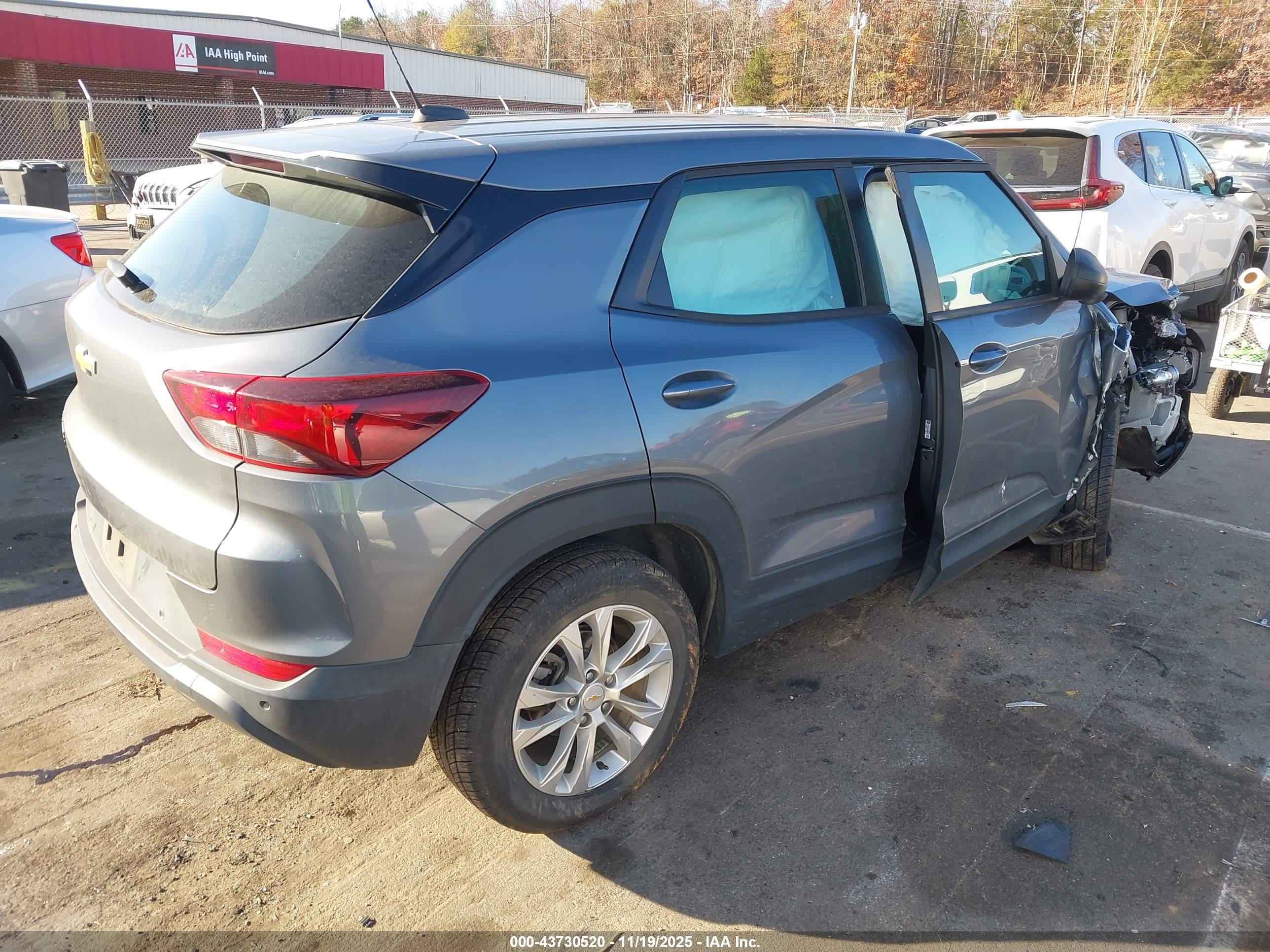 CHEVROLET TRAILBLAZER image 4