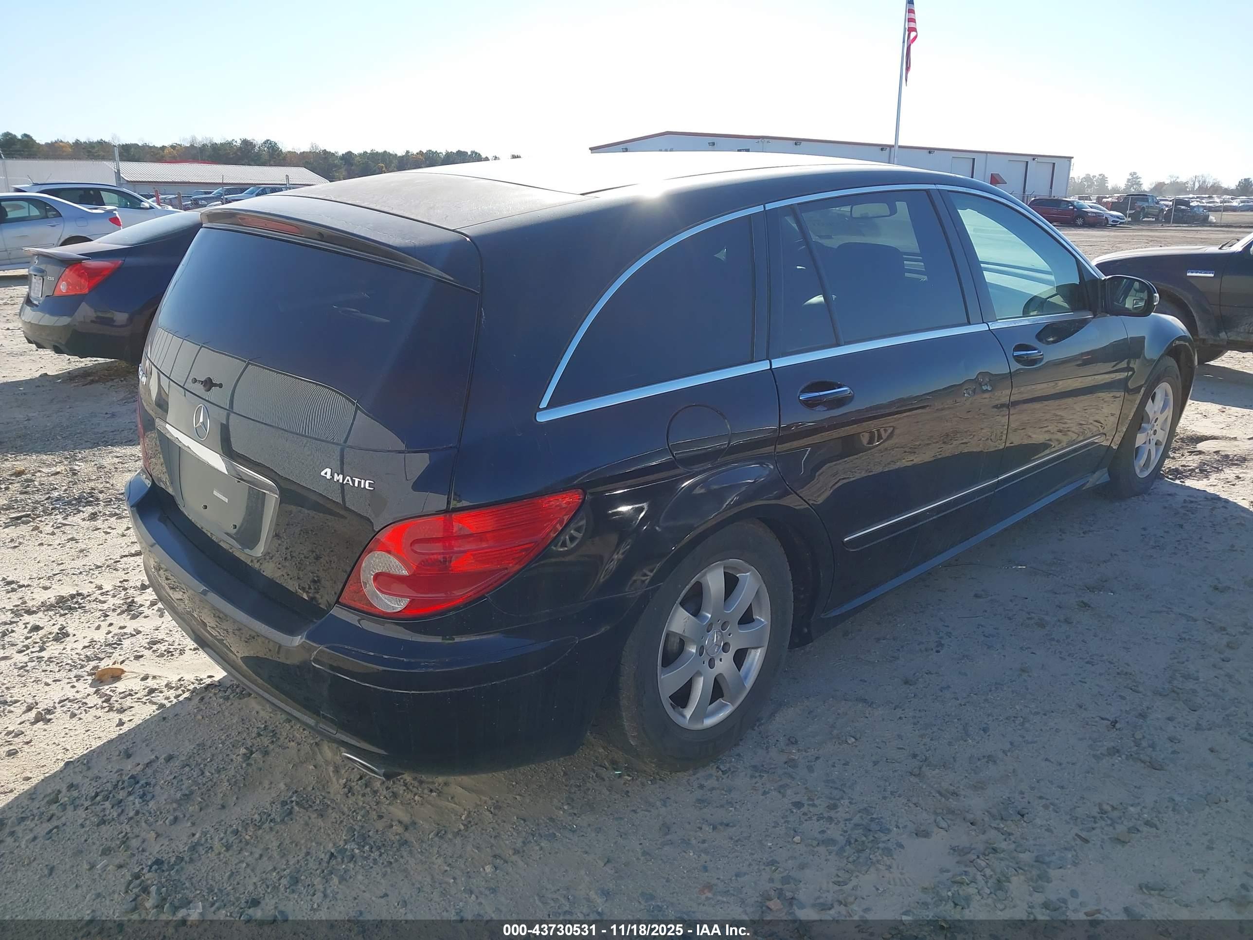 MERCEDES-BENZ R image 4