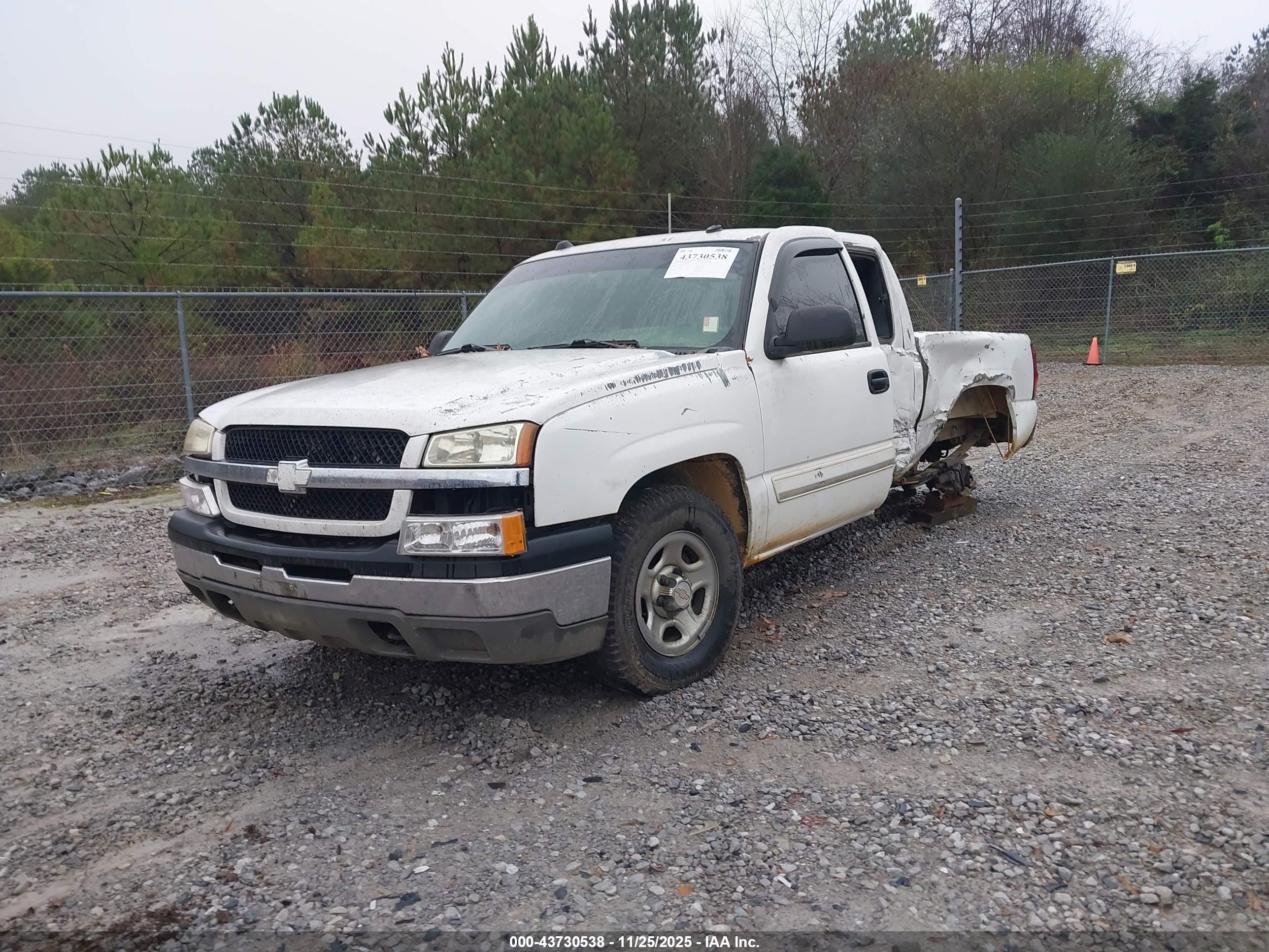 CHEVROLET SILVERADO image 2