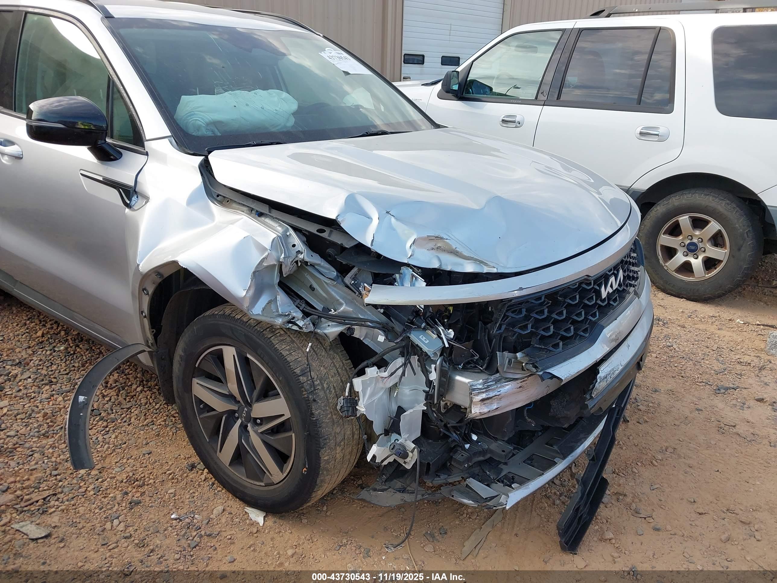 KIA SORENTO image 6