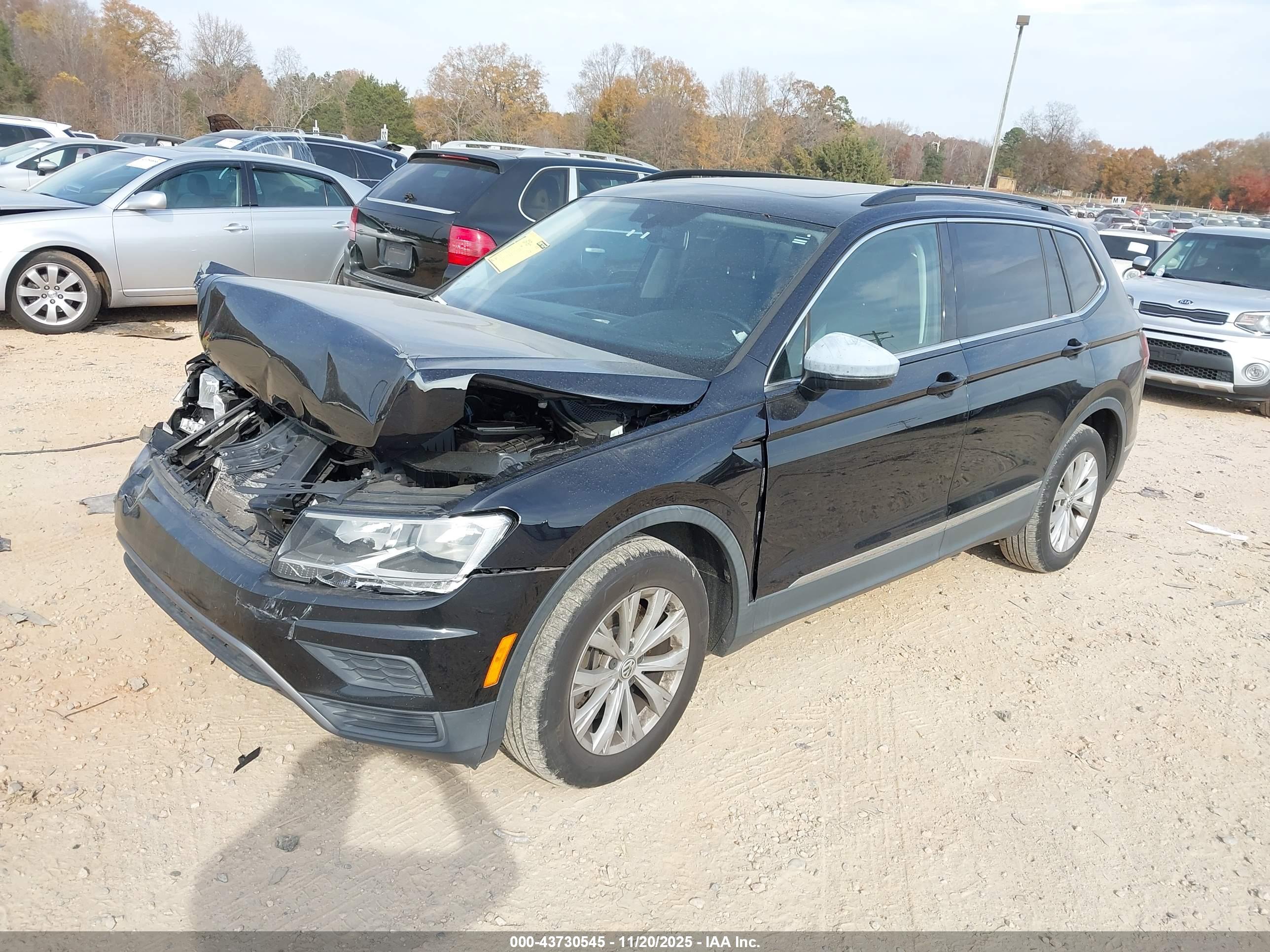 VOLKSWAGEN TIGUAN image 2