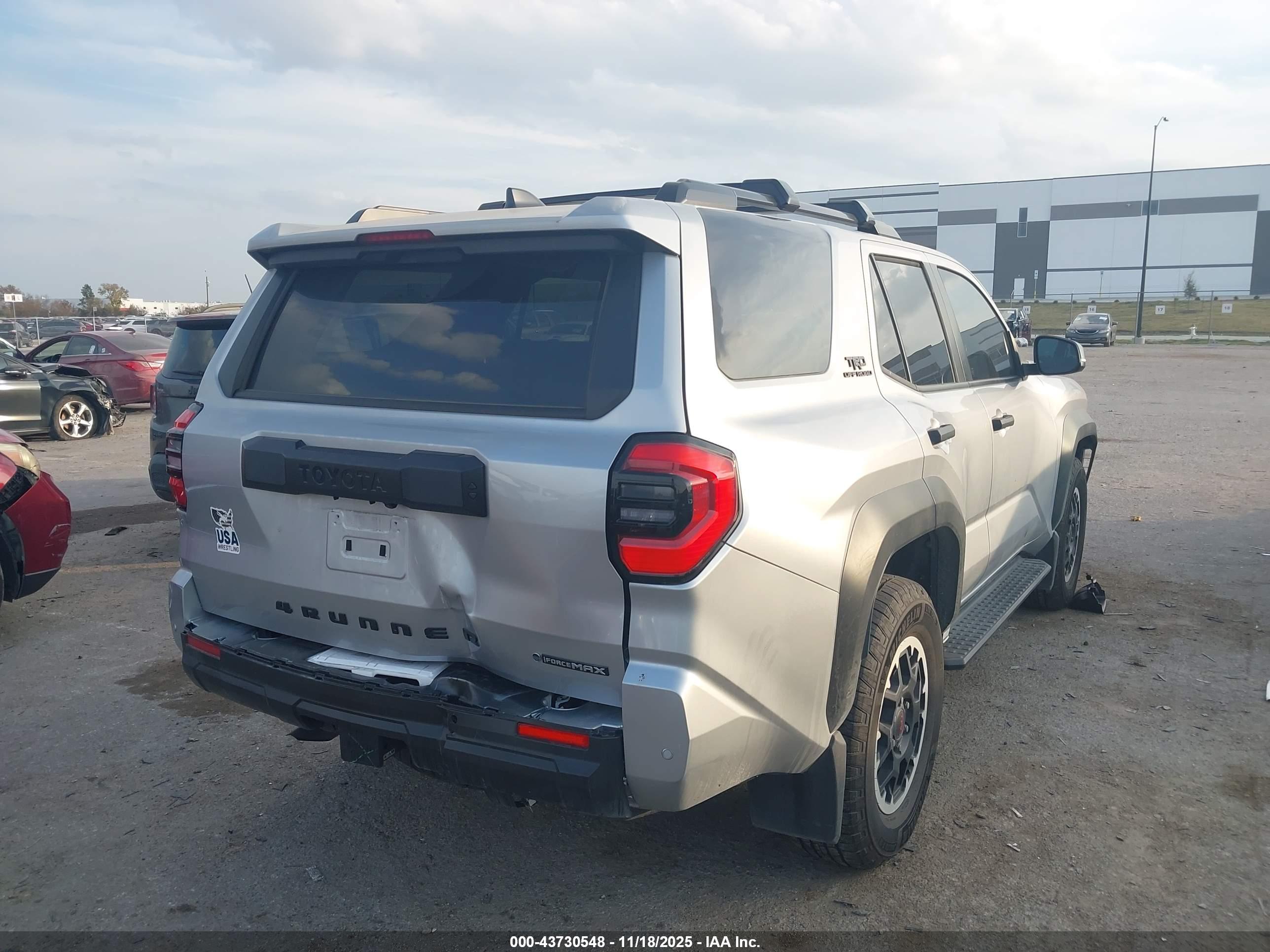 TOYOTA 4RUNNER image 4