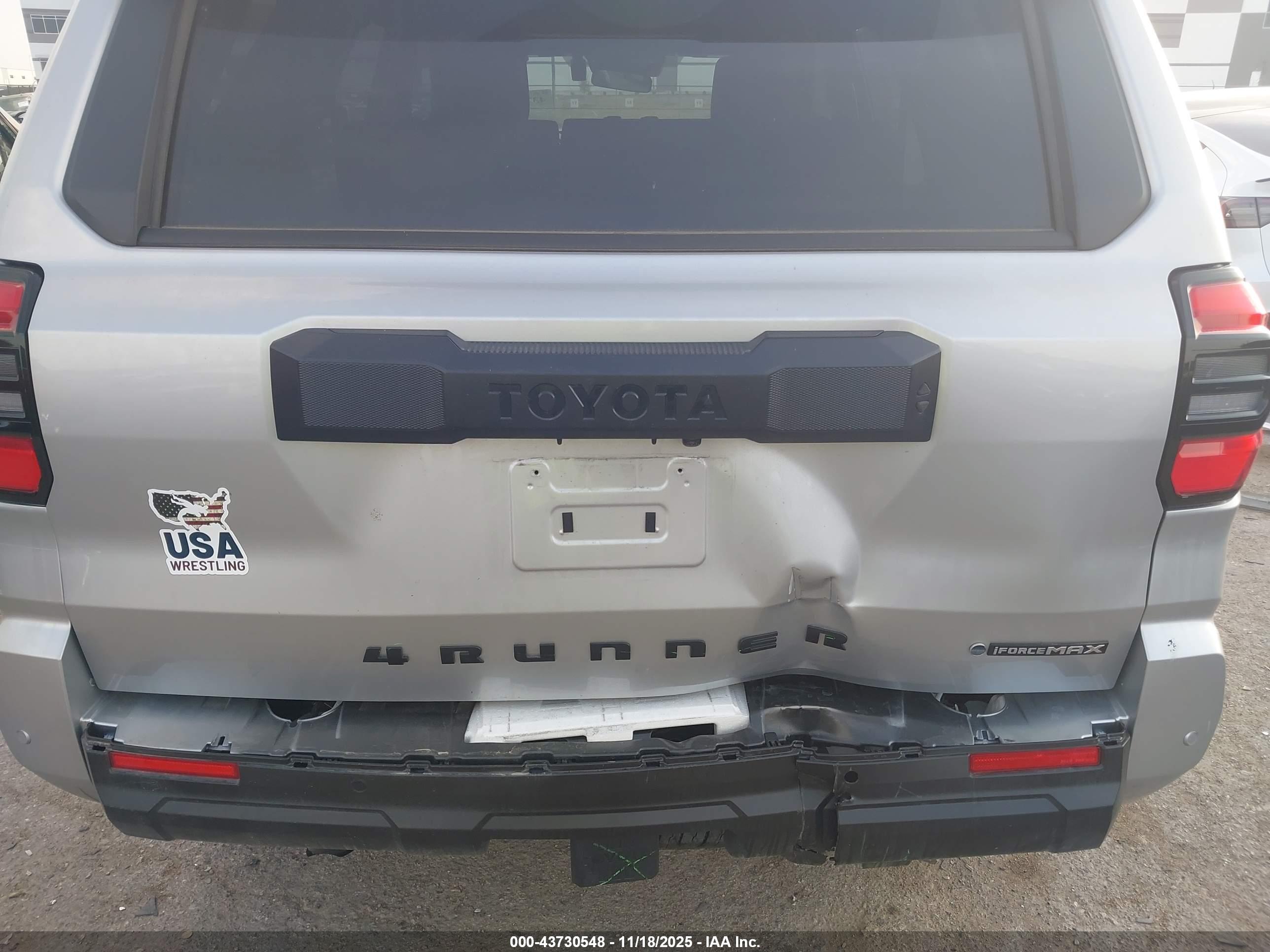 TOYOTA 4RUNNER image 6