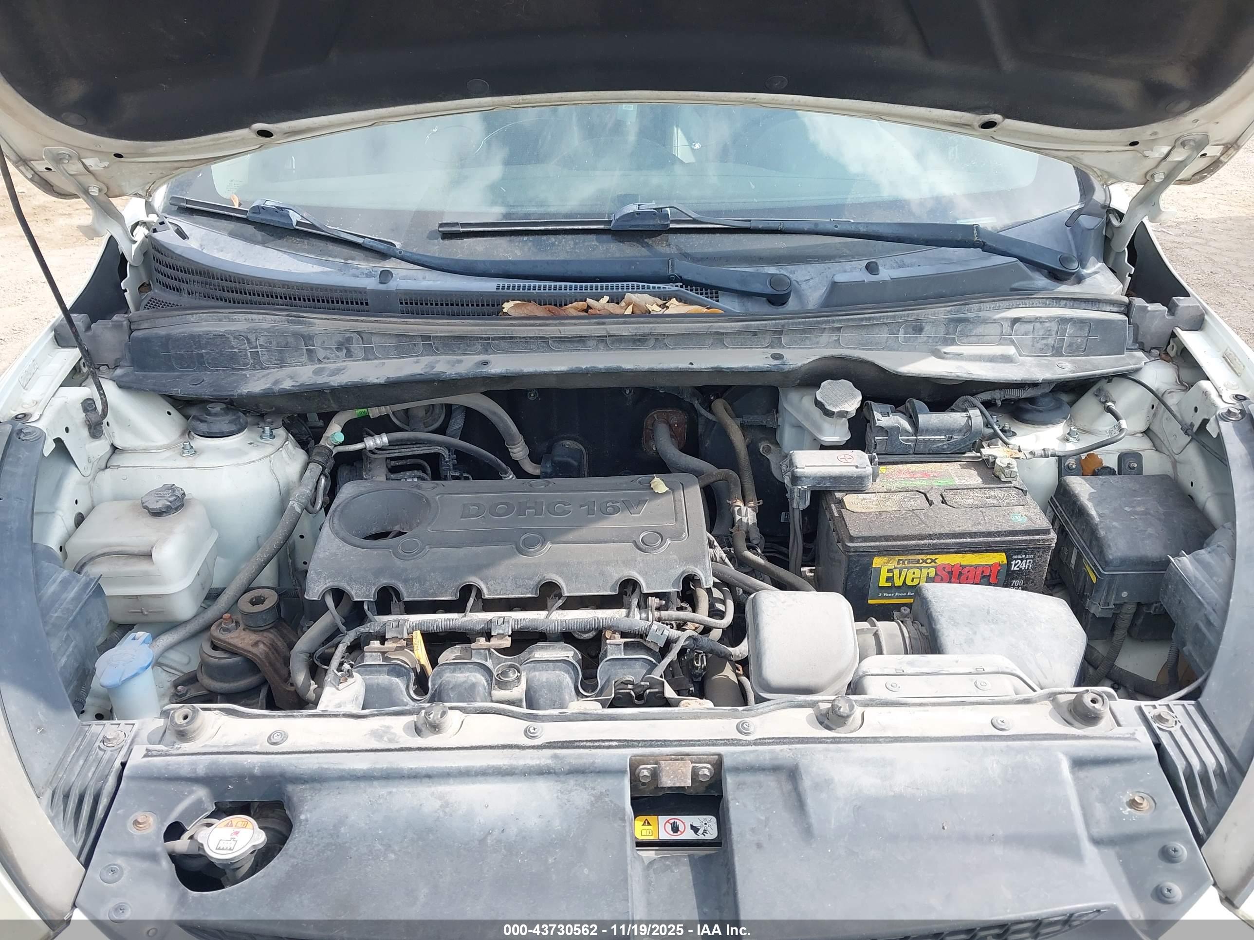 HYUNDAI TUCSON image 10