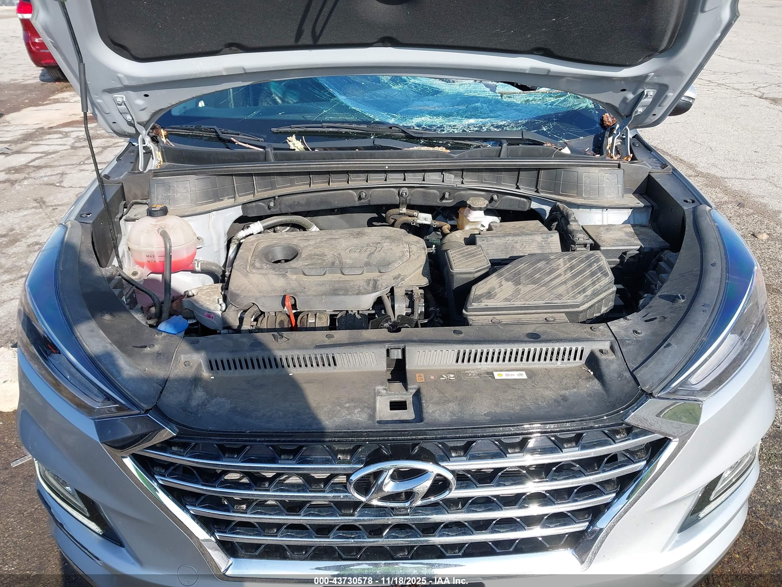 HYUNDAI TUCSON image 10