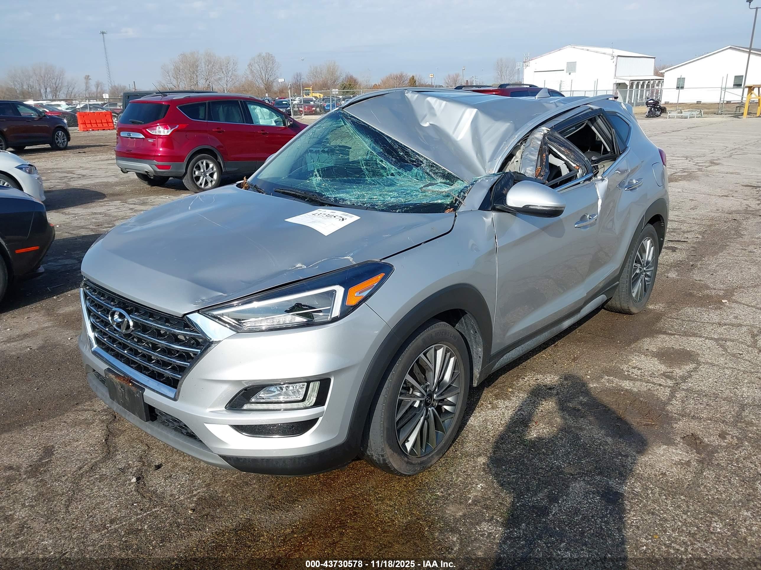 HYUNDAI TUCSON image 2