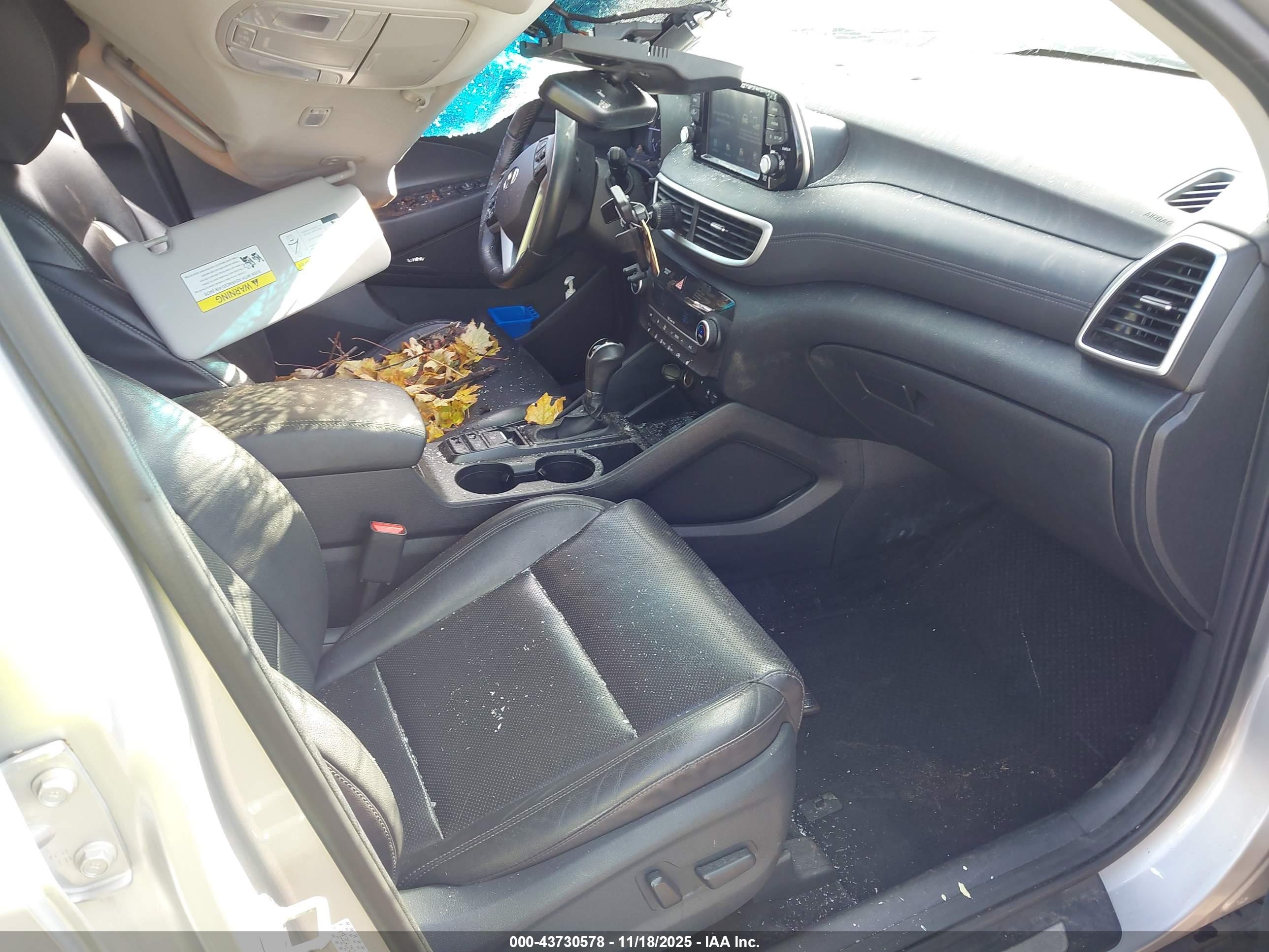 HYUNDAI TUCSON image 5