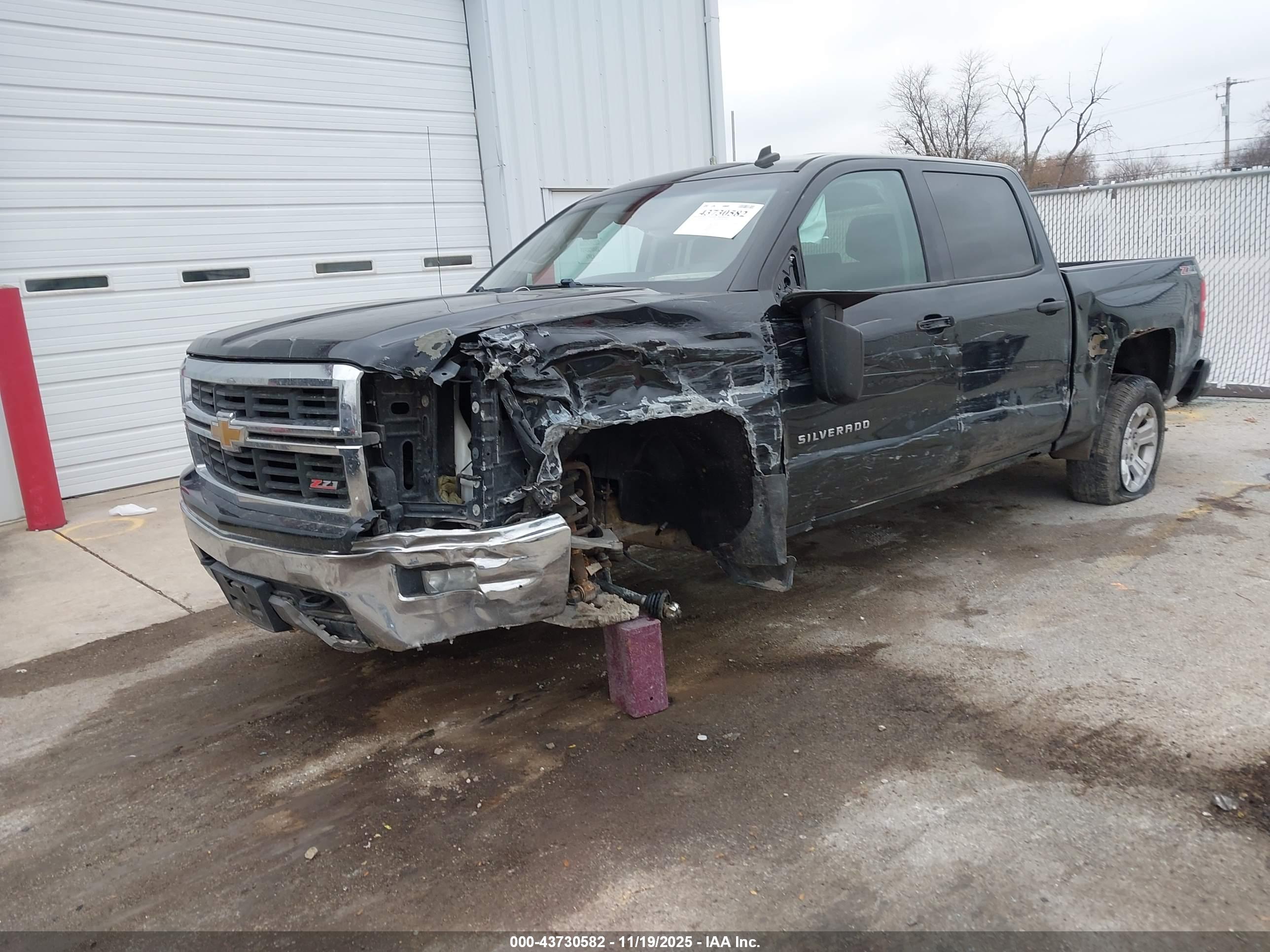 CHEVROLET SILVERADO image 2