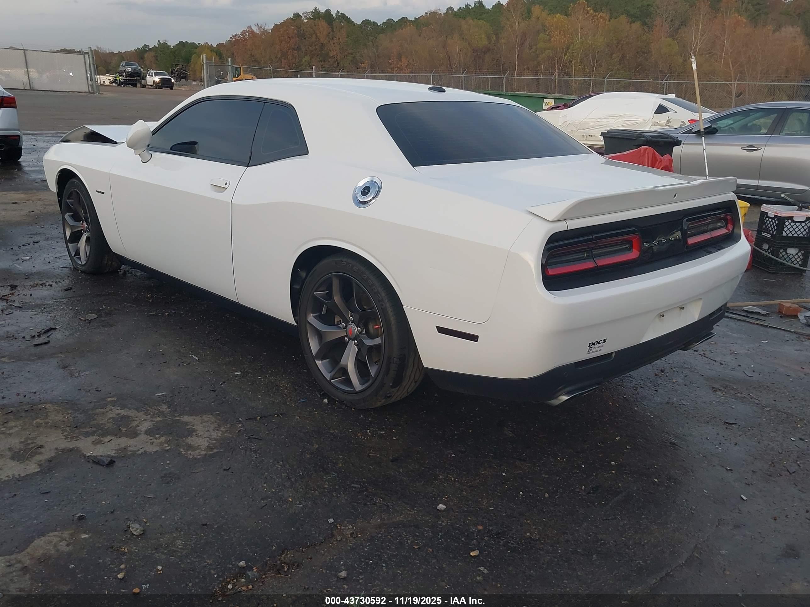 DODGE CHALLENGER image 3