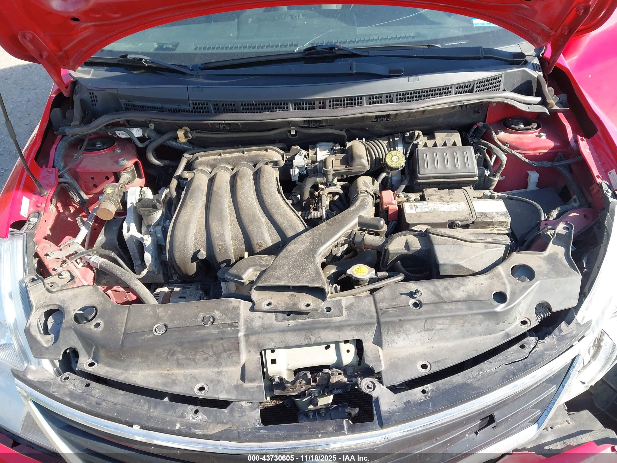 NISSAN VERSA image 10