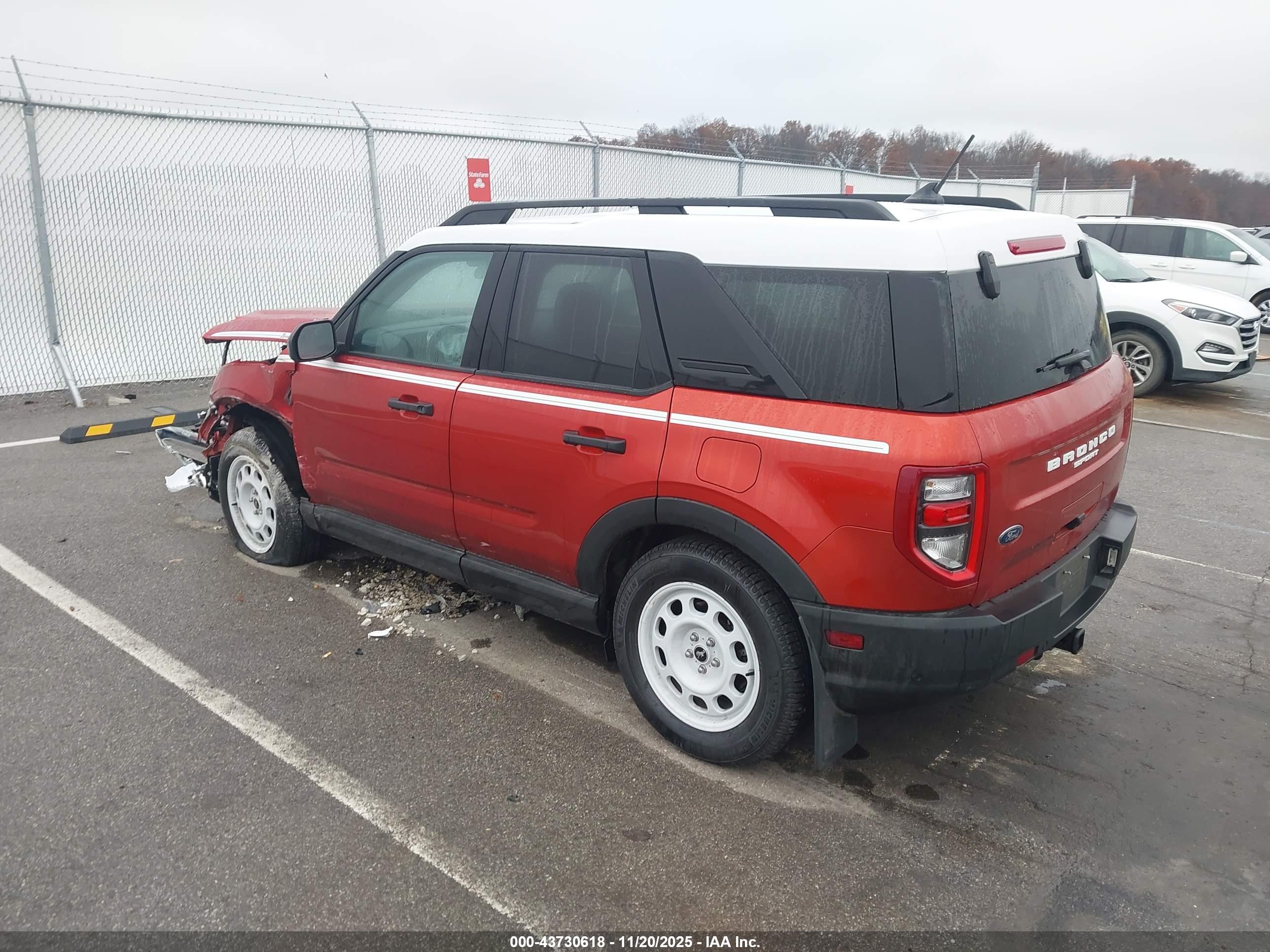 FORD BRONCO image 3
