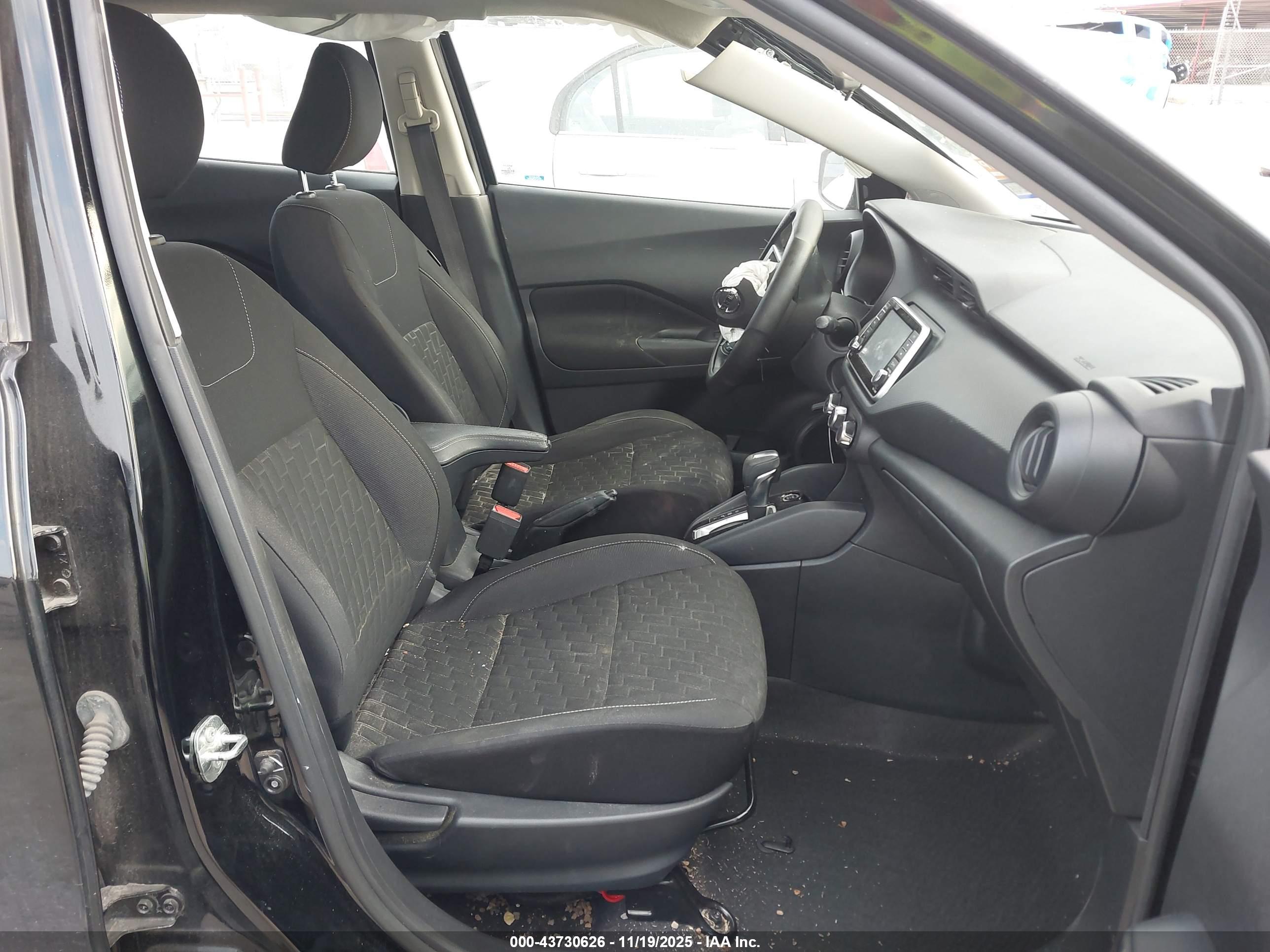 NISSAN KICKS image 5