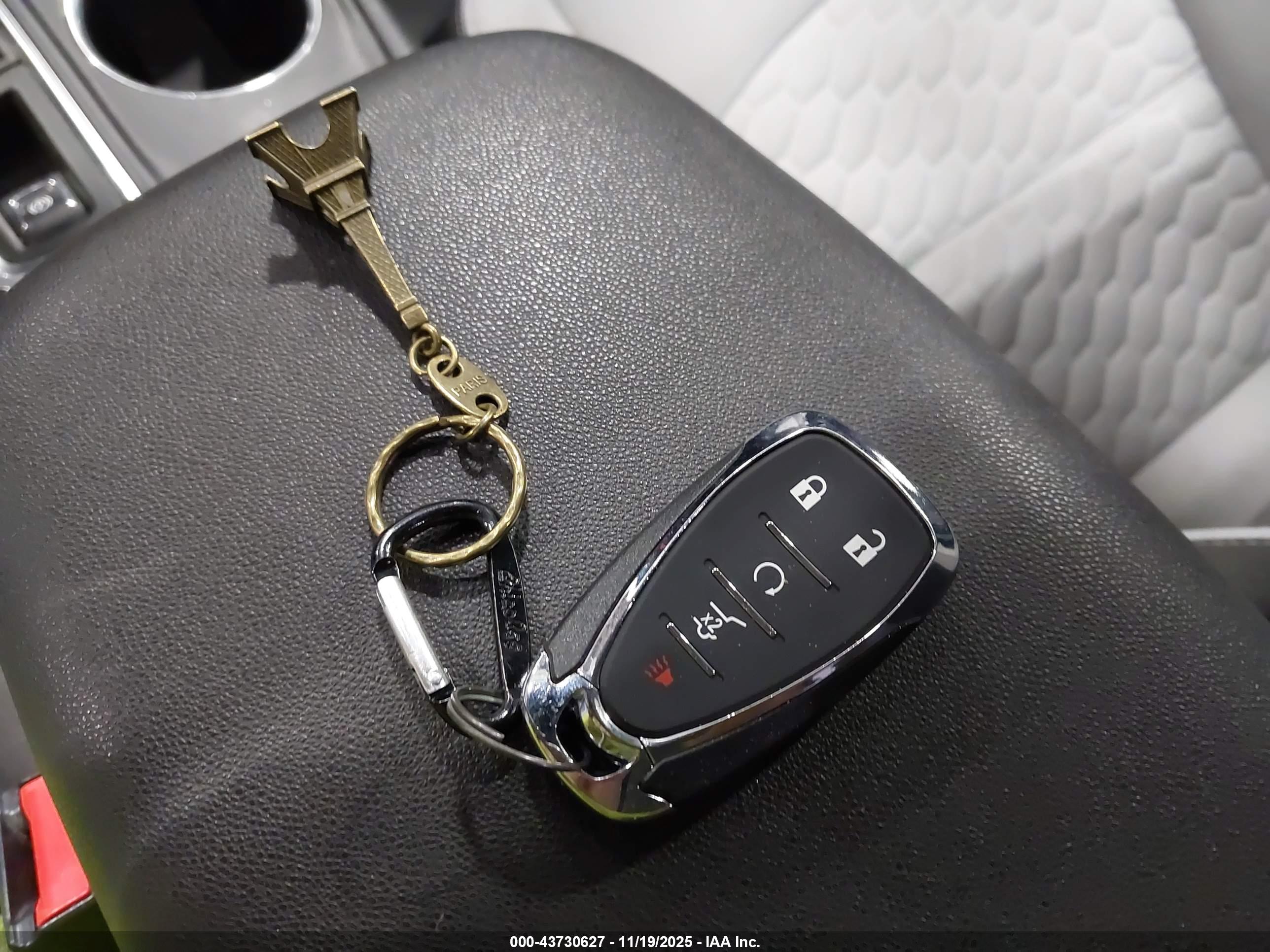 CHEVROLET EQUINOX image 11