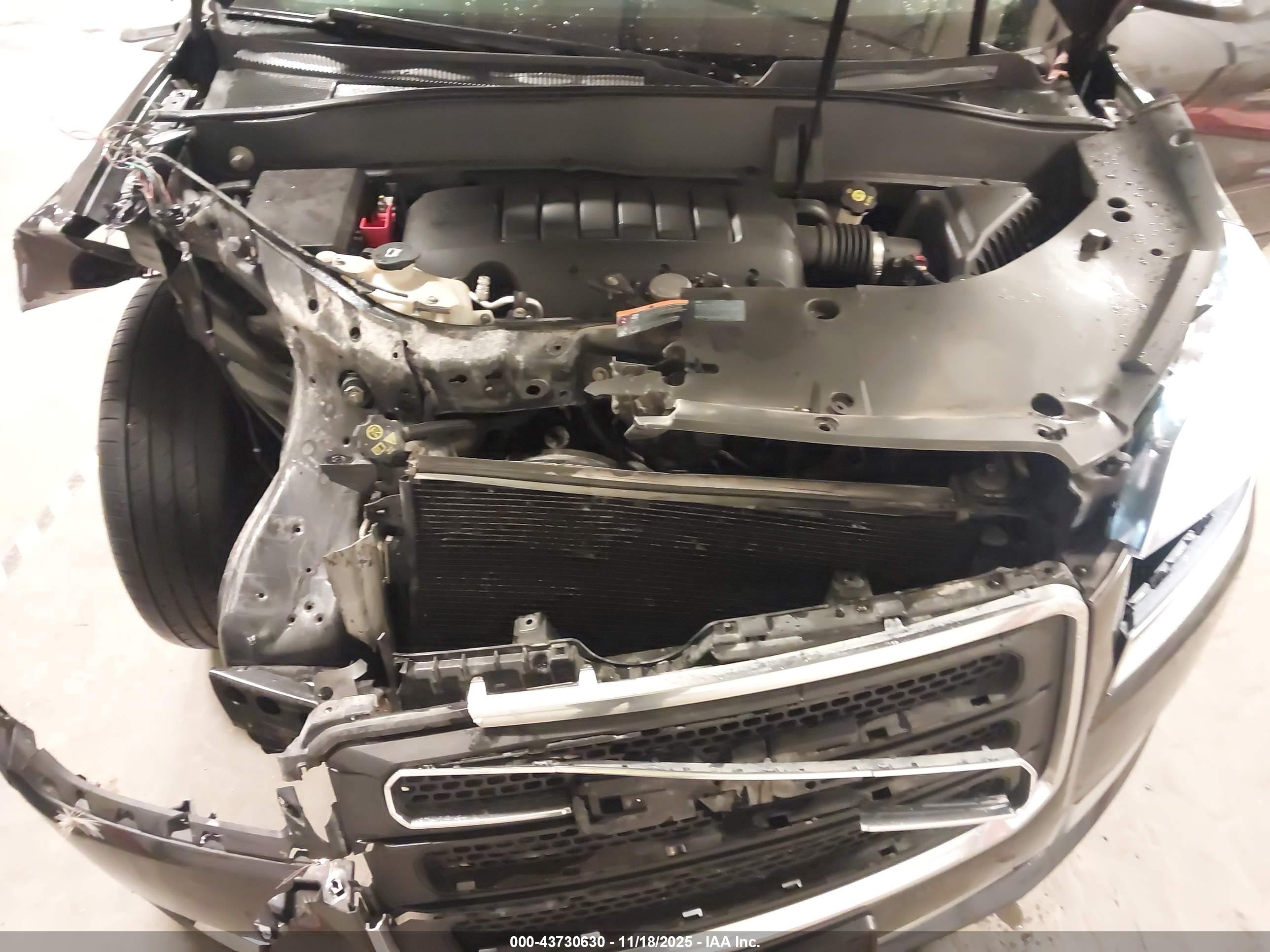 GMC ACADIA image 10
