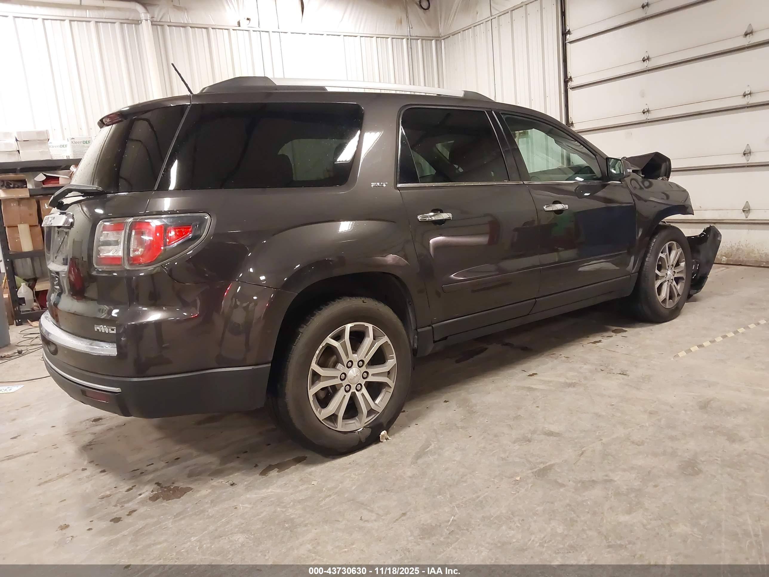 GMC ACADIA image 4