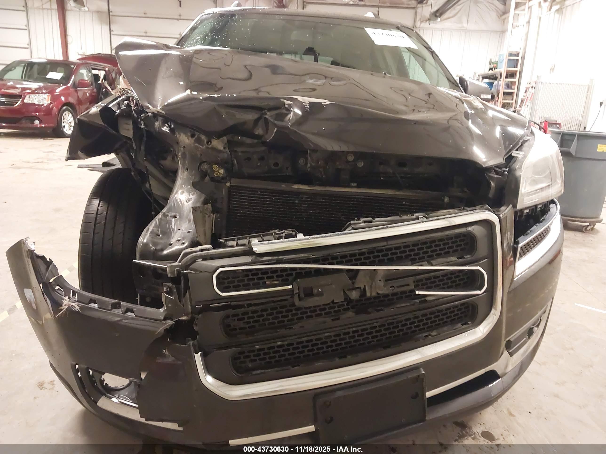 GMC ACADIA image 6