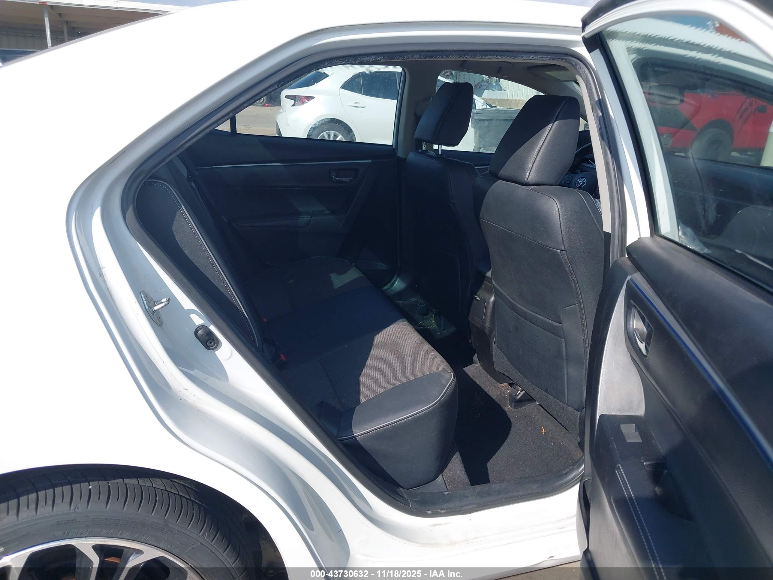 TOYOTA COROLLA image 8
