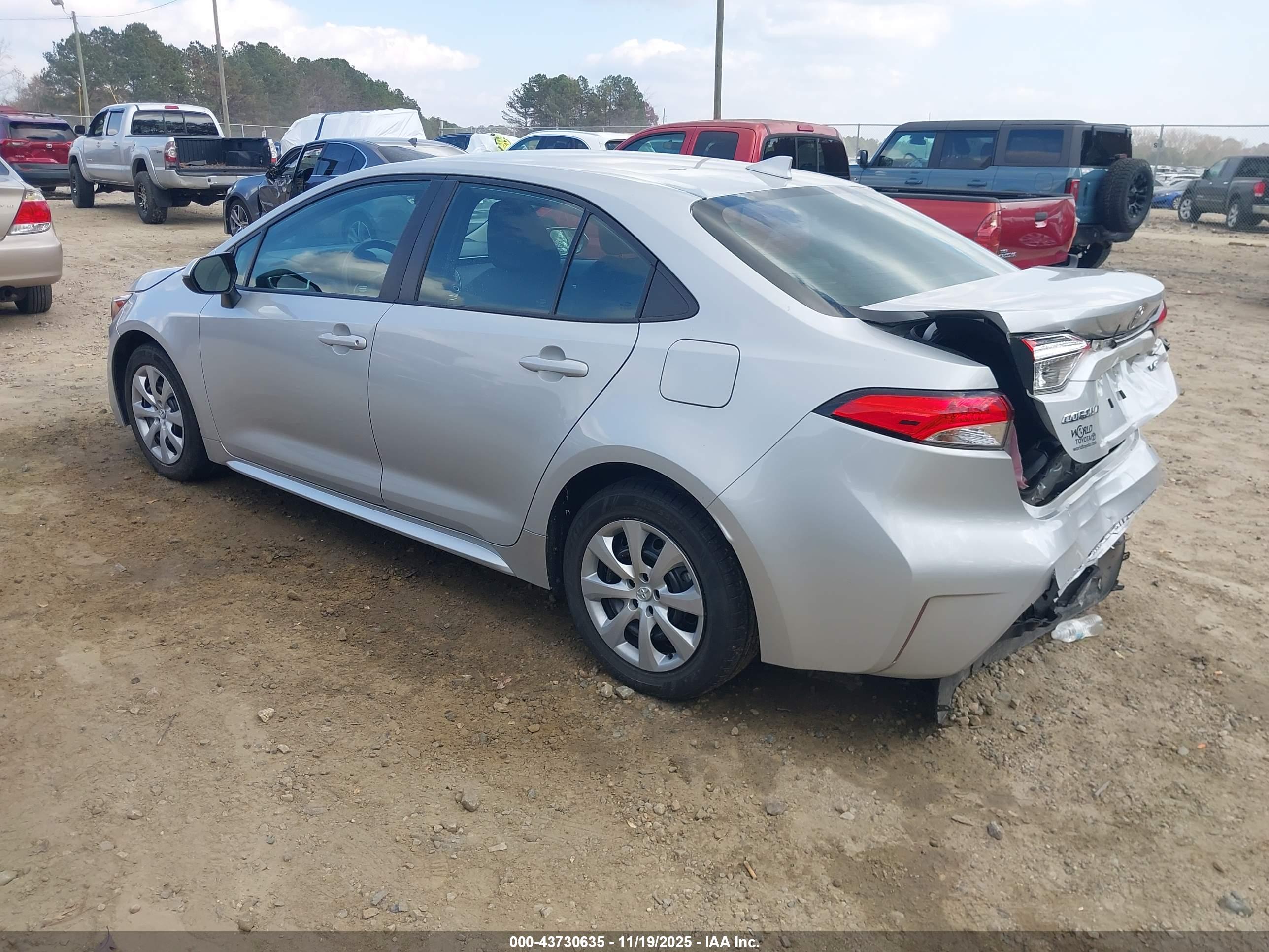 TOYOTA COROLLA image 3
