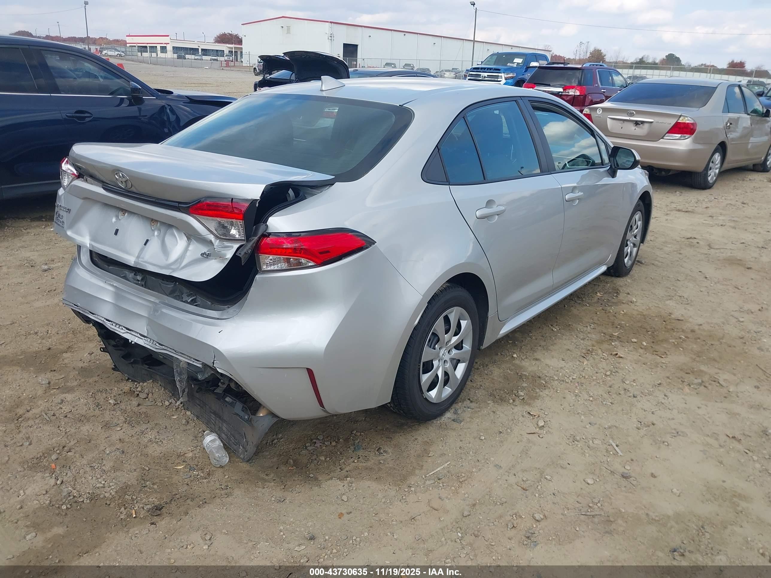 TOYOTA COROLLA image 4