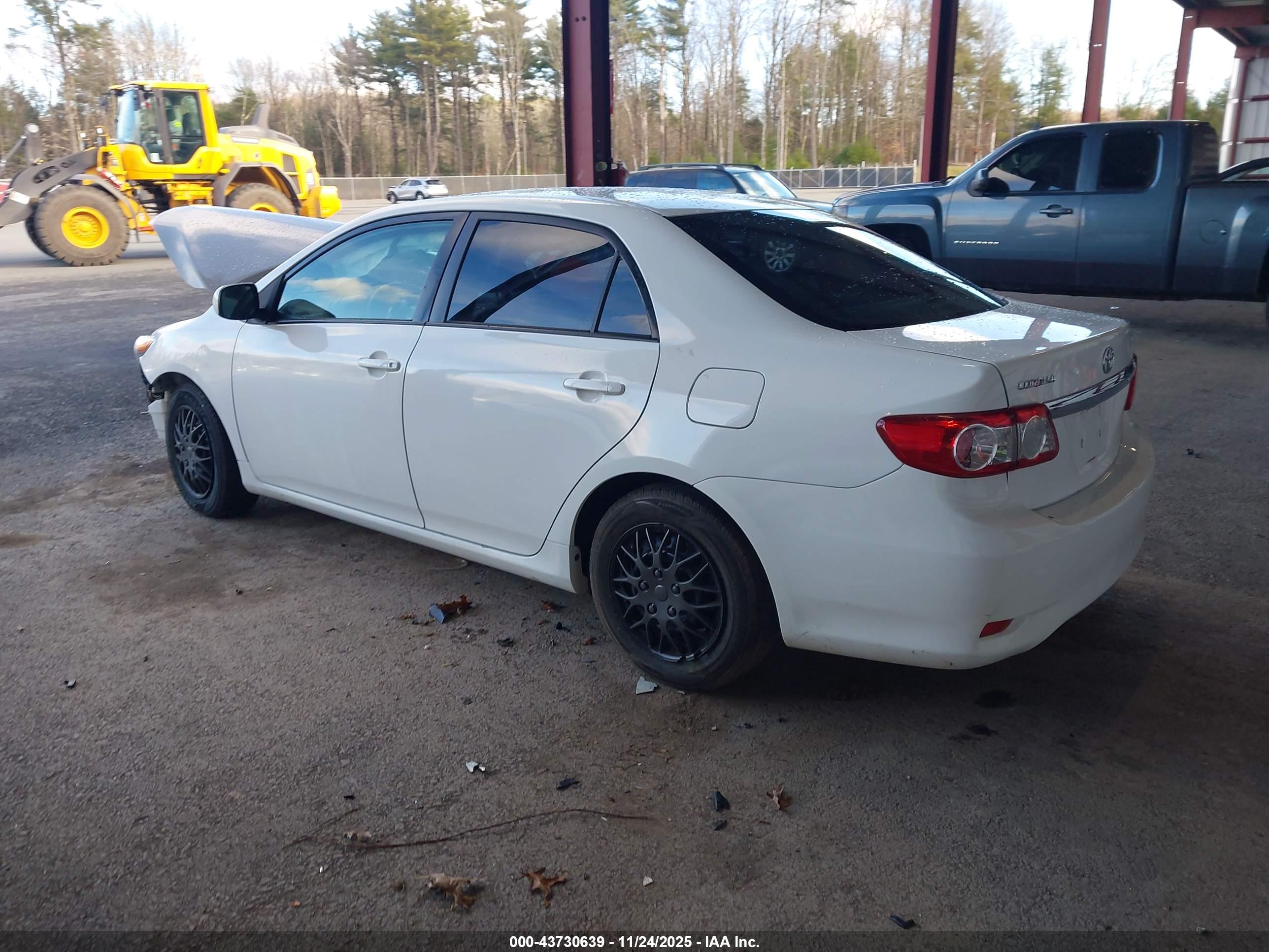 TOYOTA COROLLA image 3