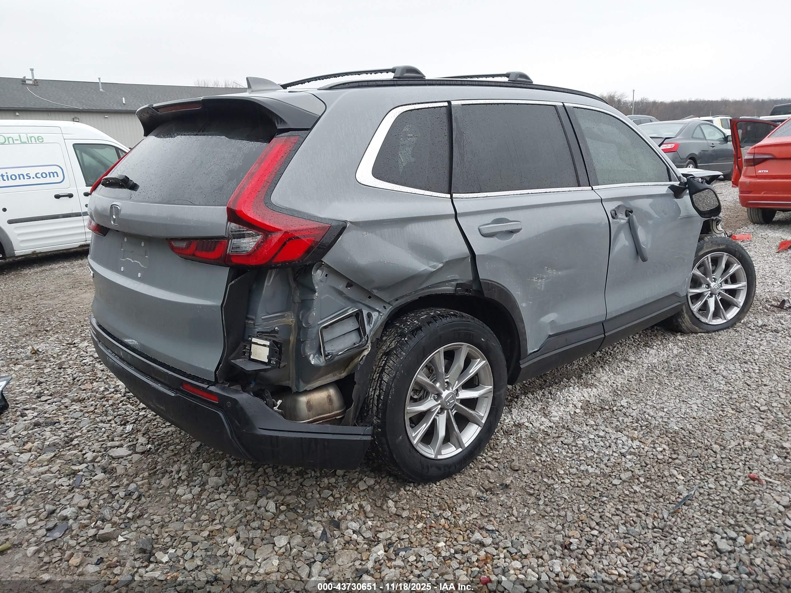 HONDA CR-V image 4