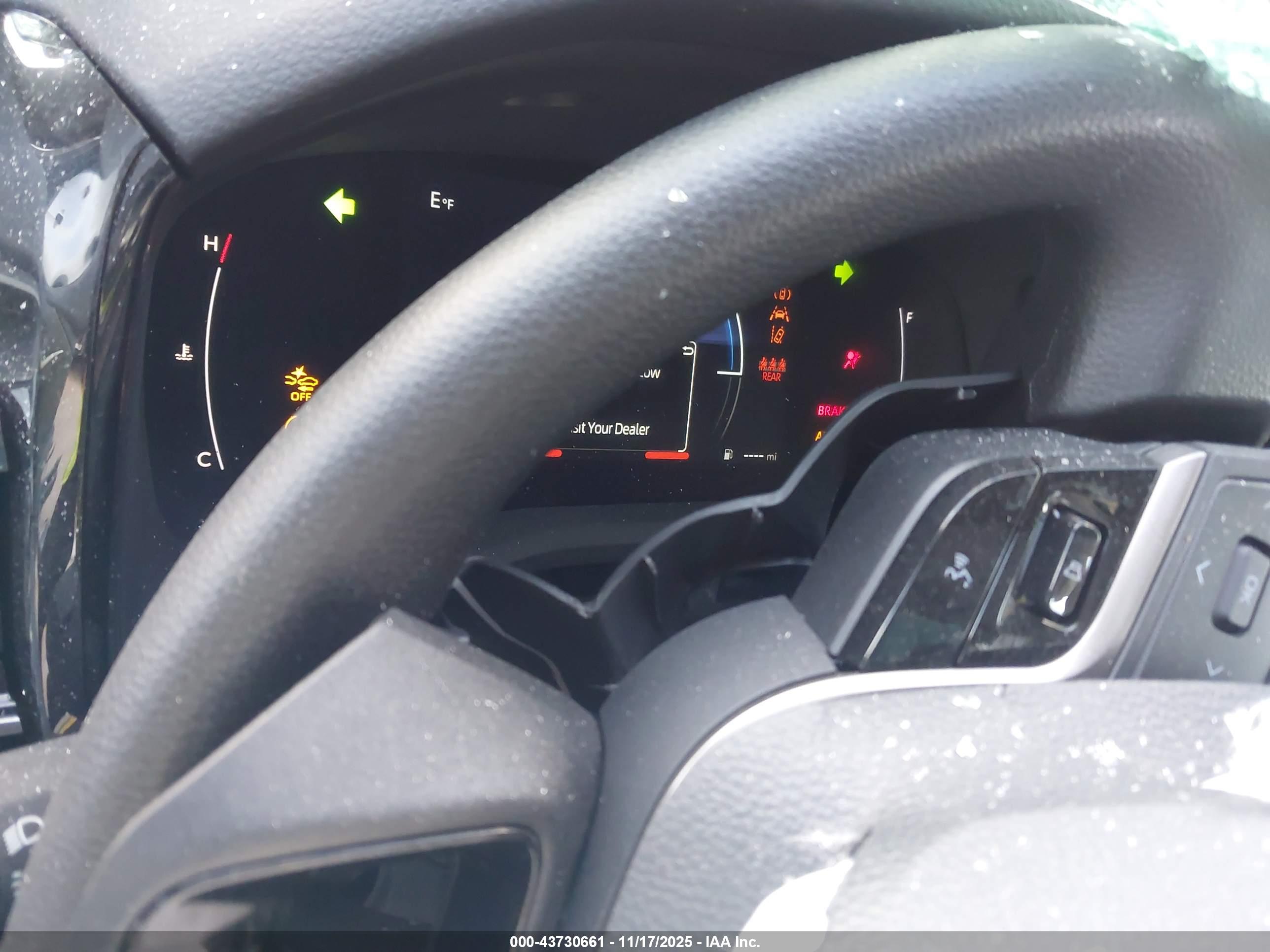 TOYOTA CAMRY image 7