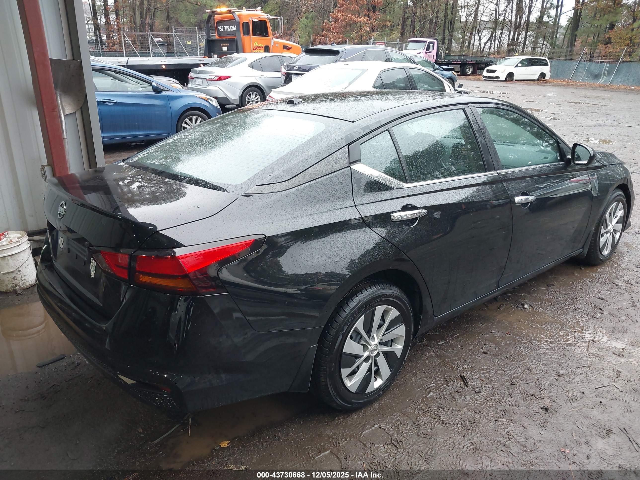 NISSAN ALTIMA image 4