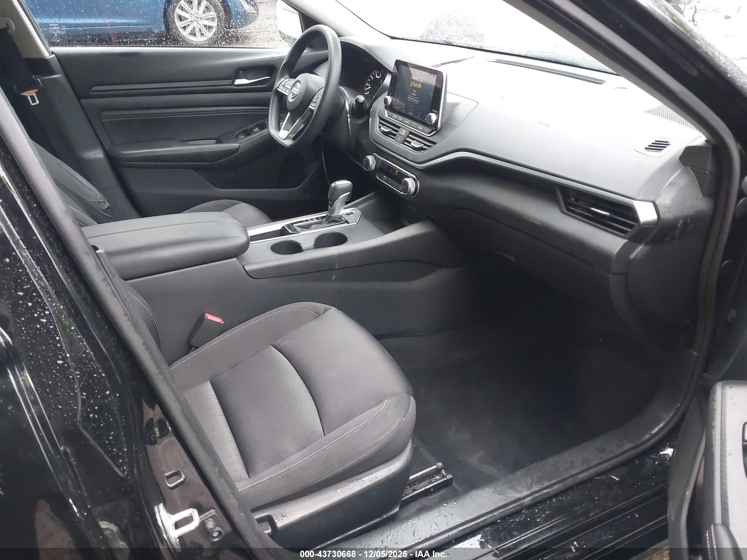 NISSAN ALTIMA image 5