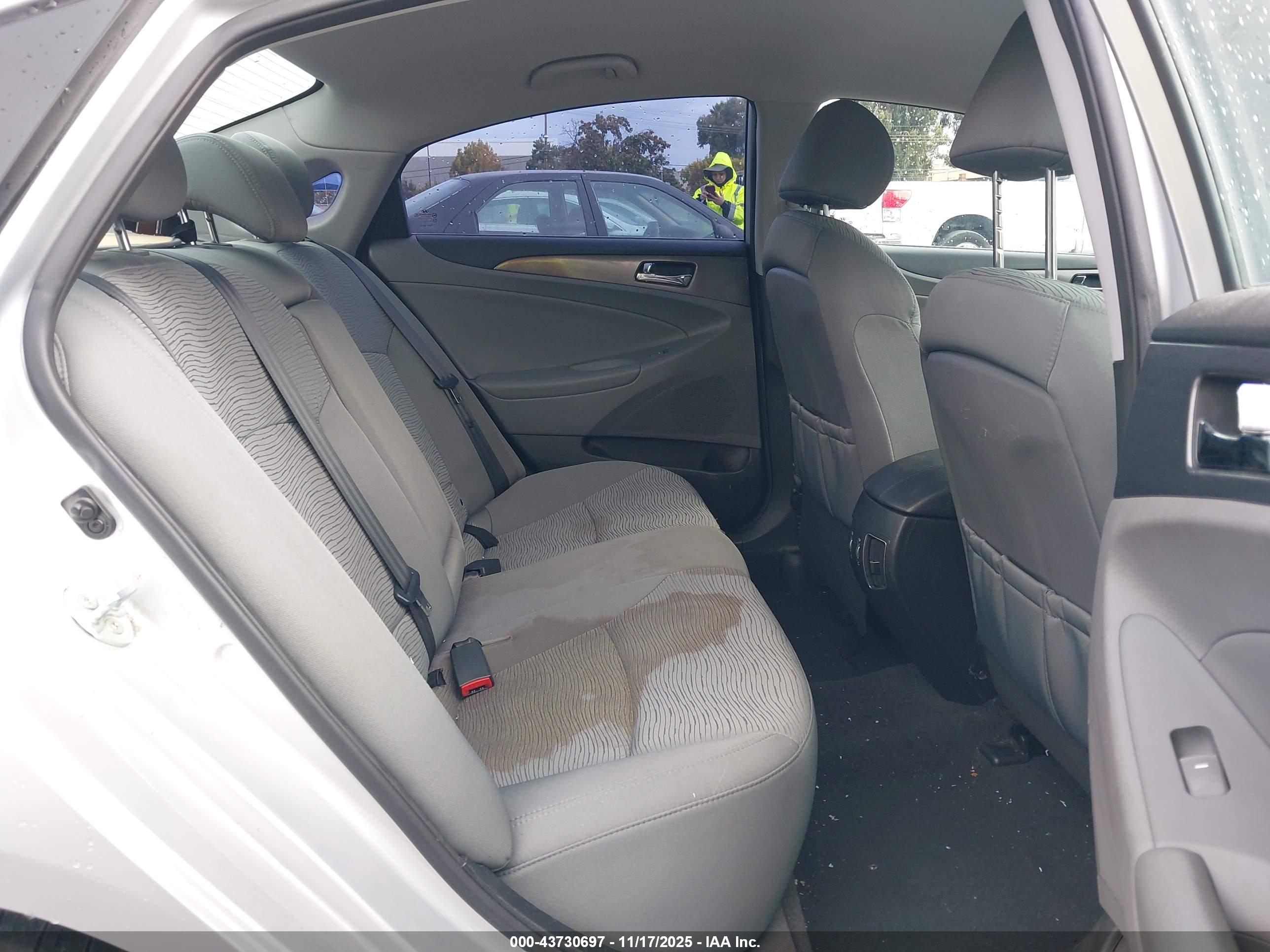 HYUNDAI SONATA image 8