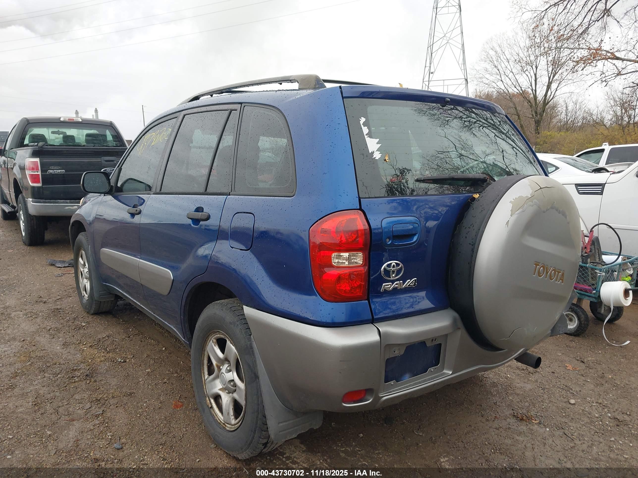 TOYOTA RAV4 image 3