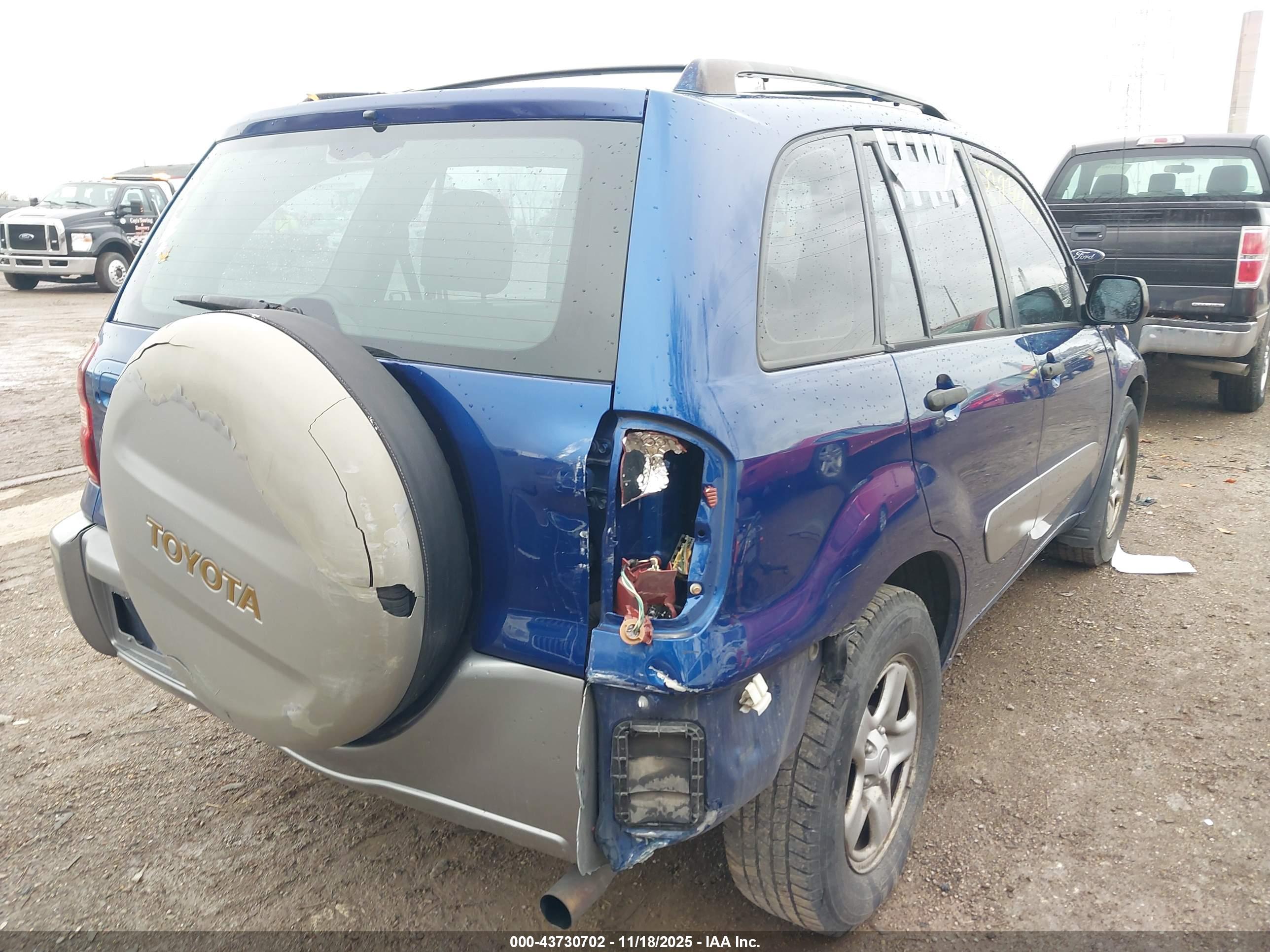 TOYOTA RAV4 image 4