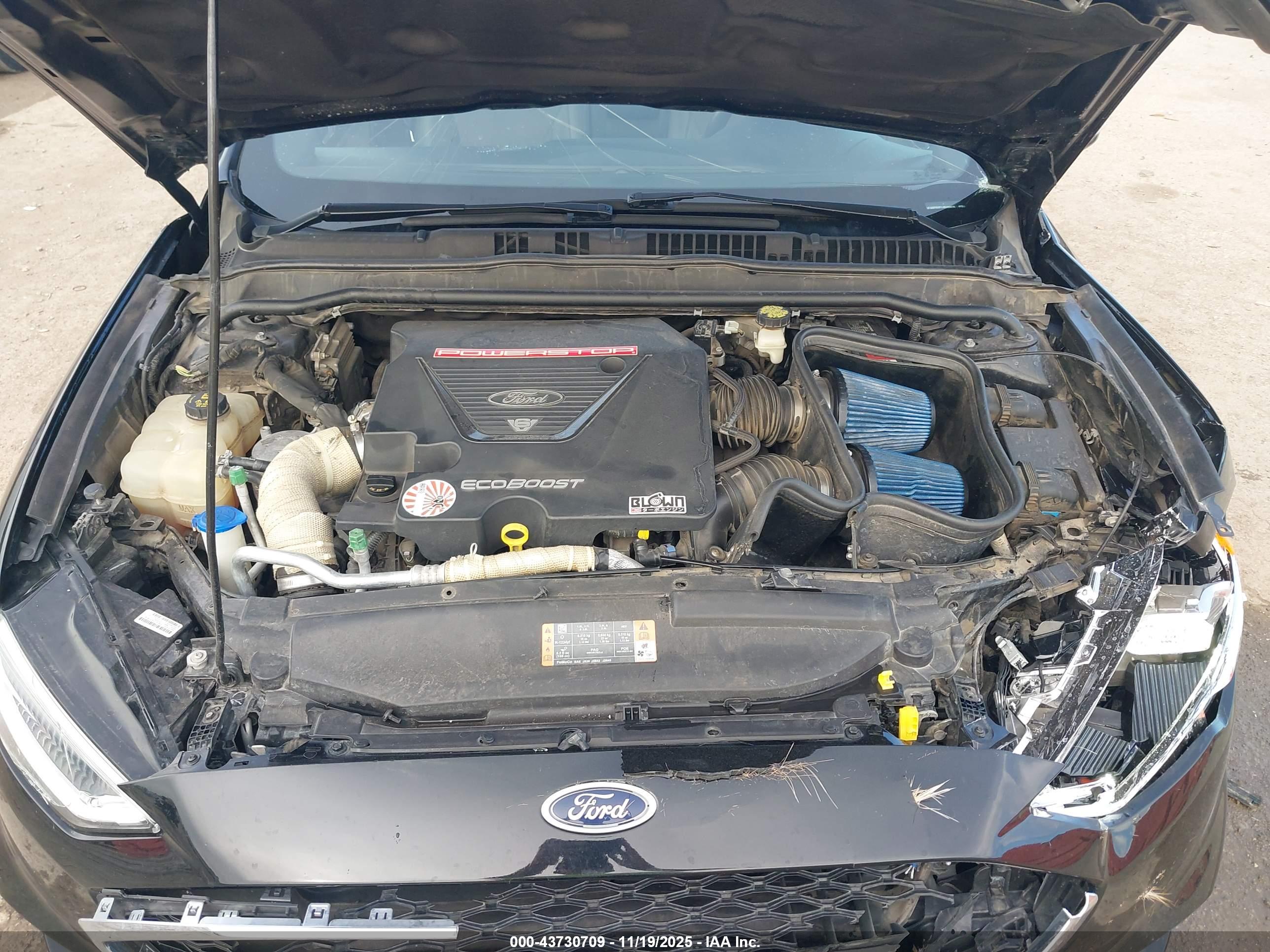 FORD FUSION image 10