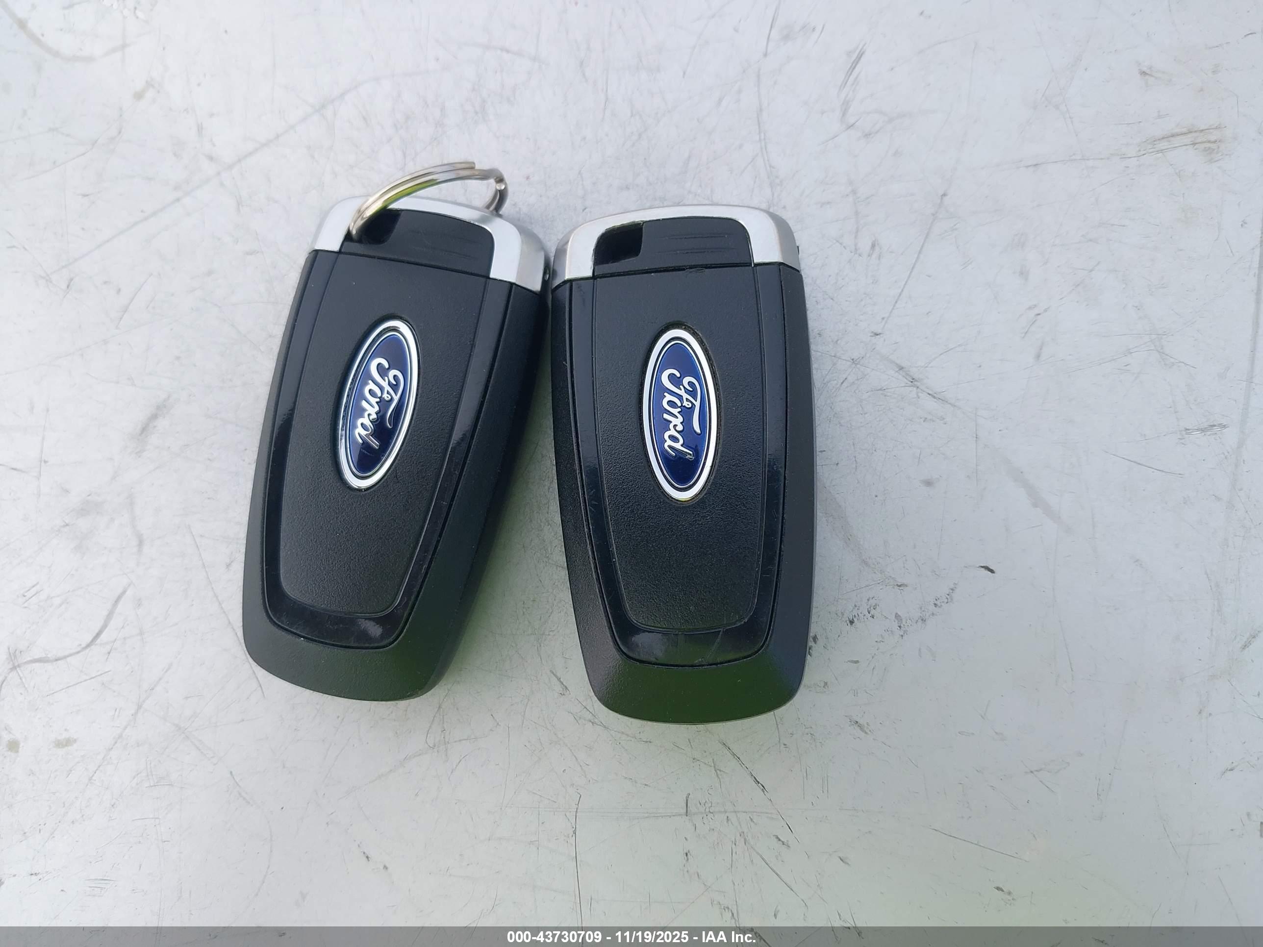FORD FUSION image 11