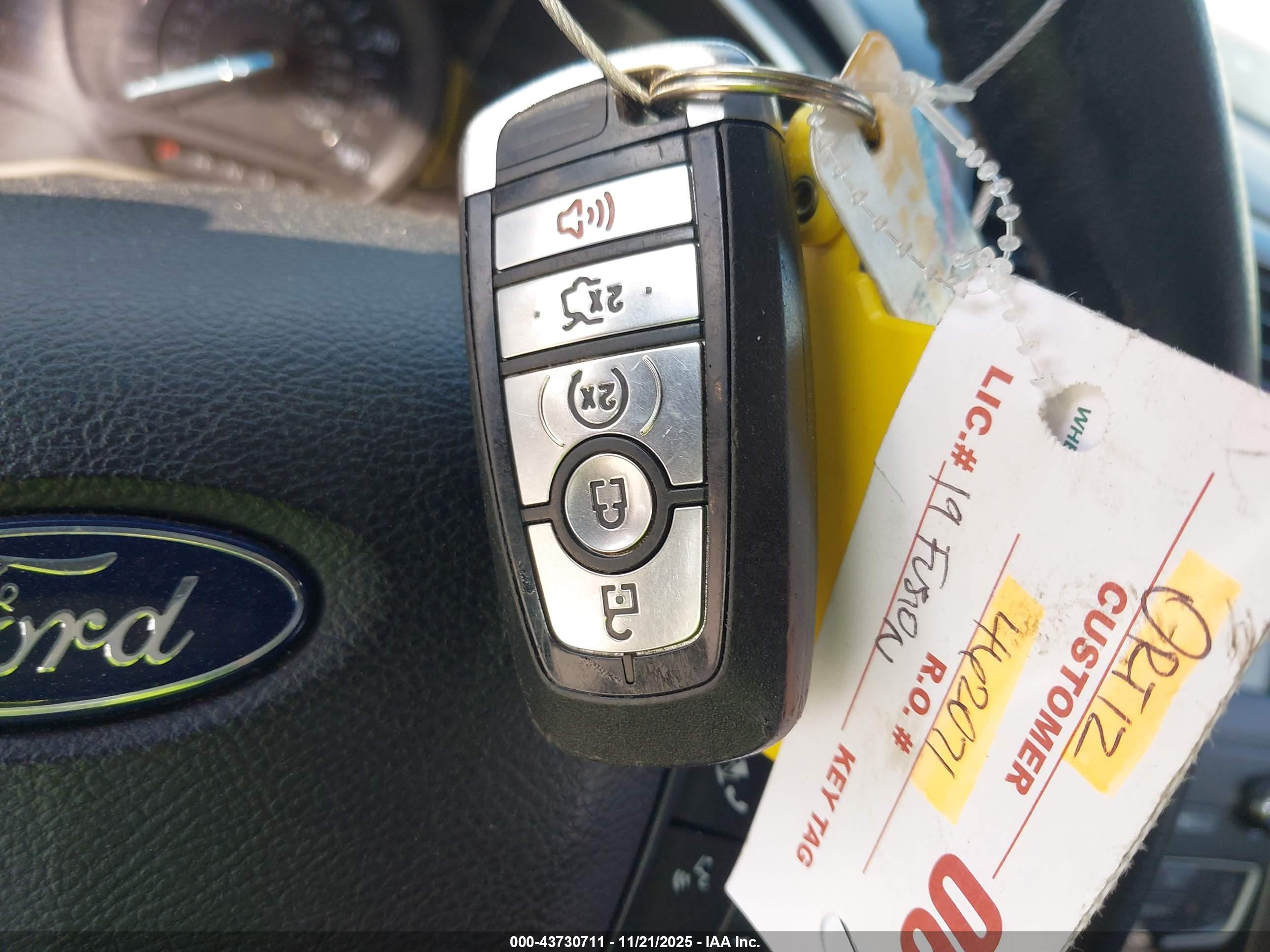 FORD FUSION image 11