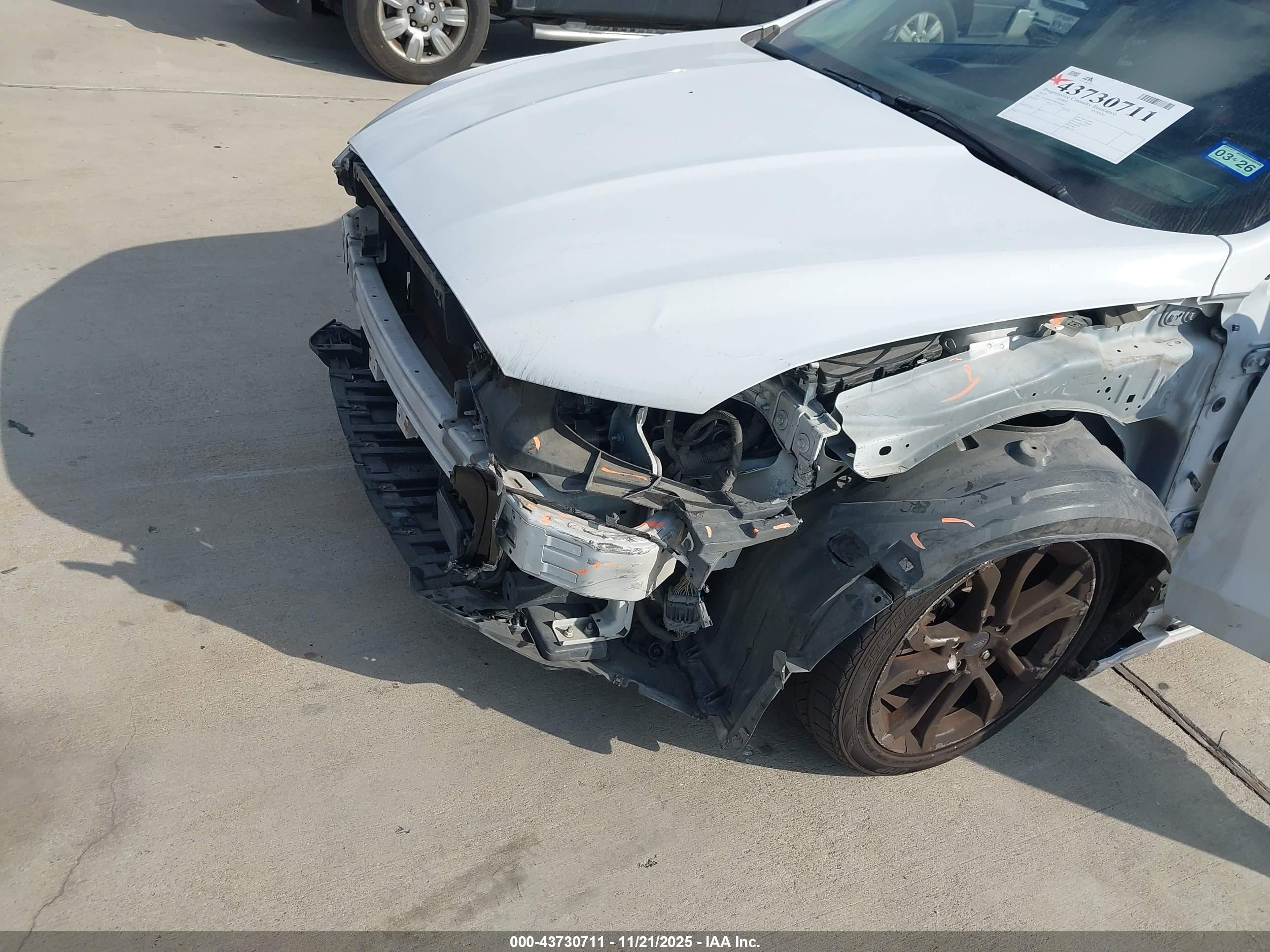 FORD FUSION image 6
