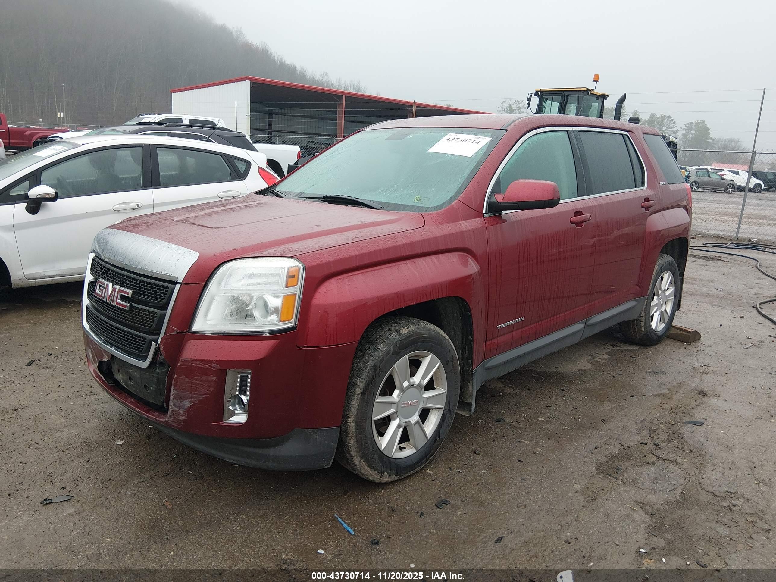 GMC TERRAIN image 2