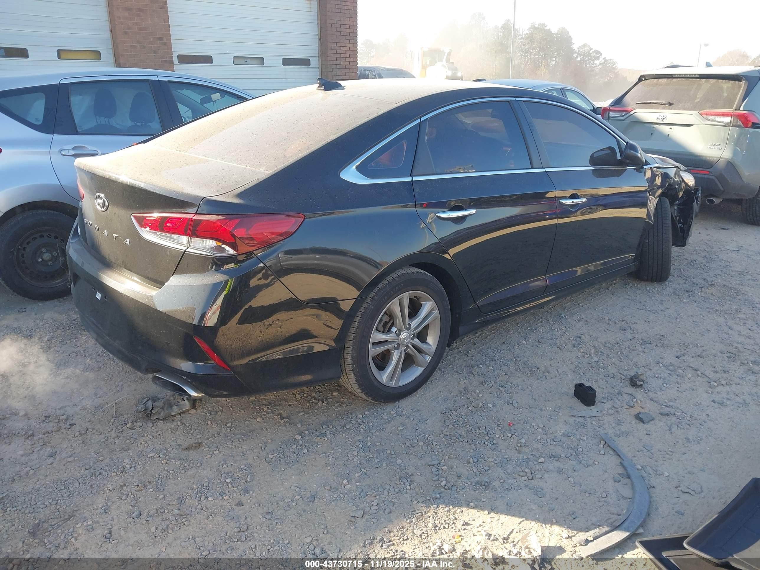 HYUNDAI SONATA image 4