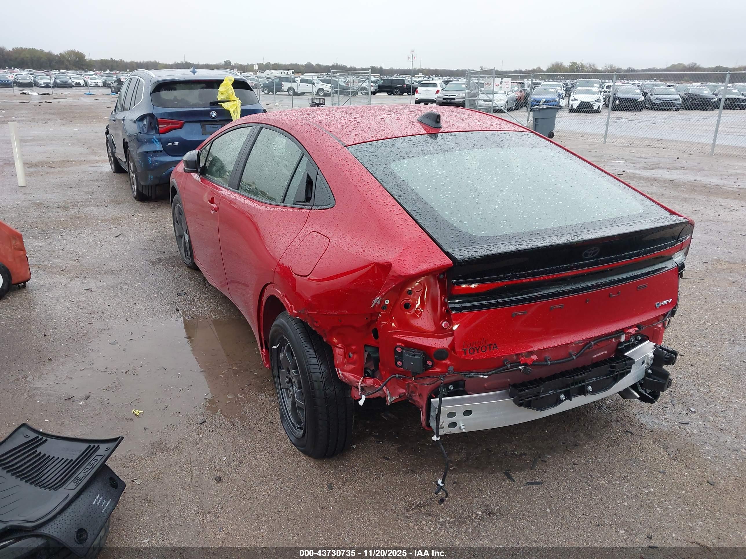 TOYOTA PRIUS image 3