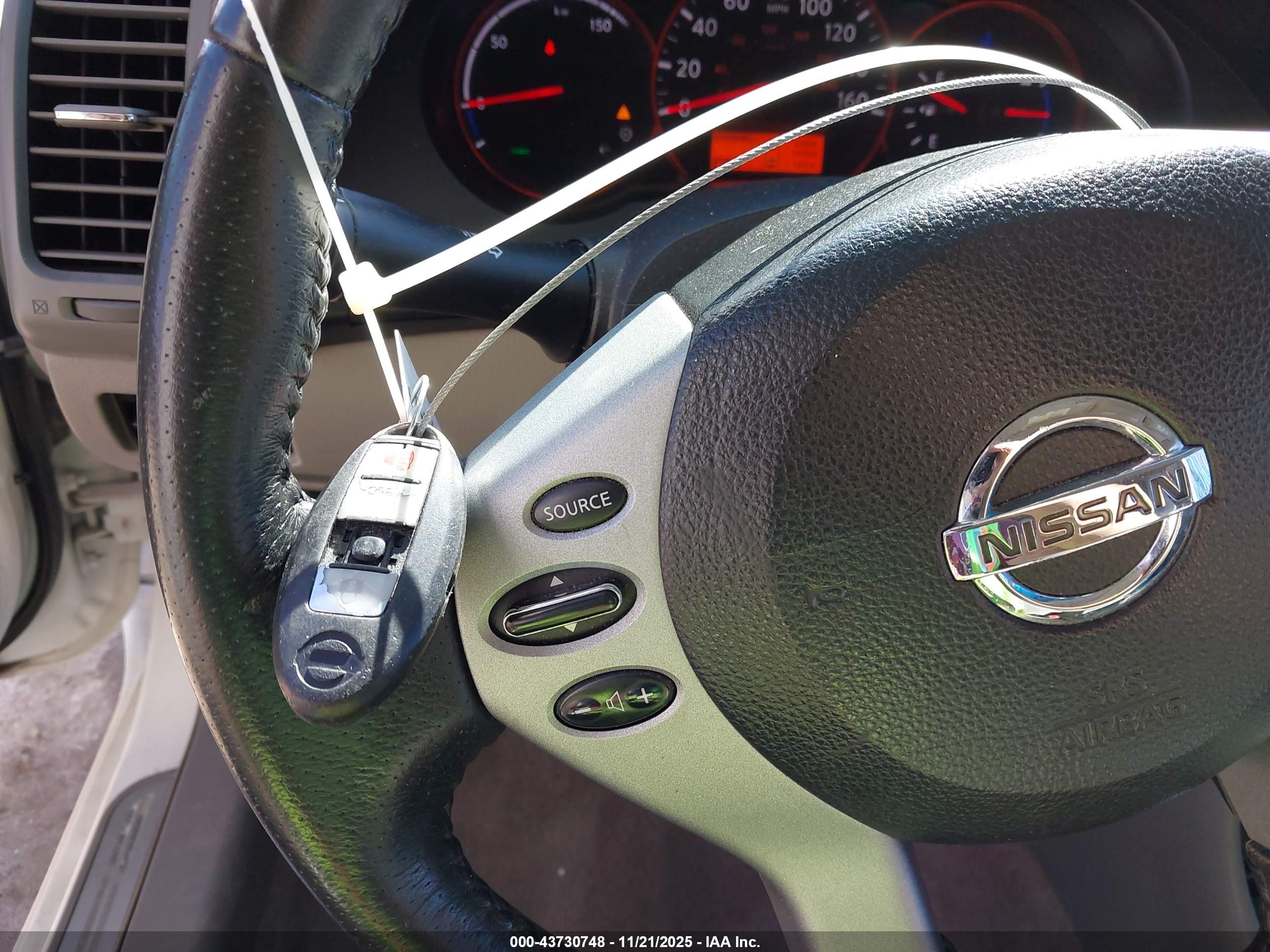 NISSAN ALTIMA image 11