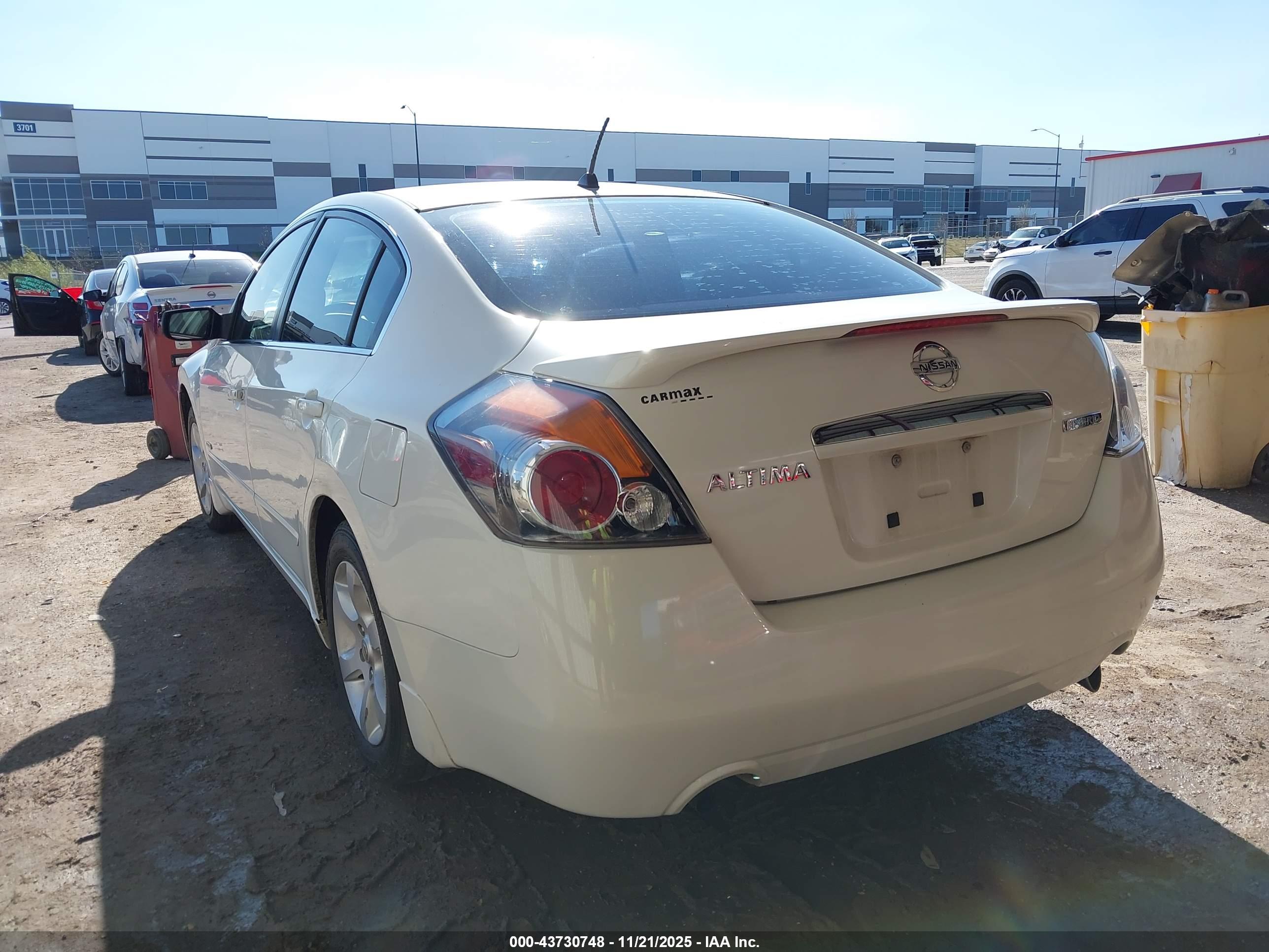 NISSAN ALTIMA image 3