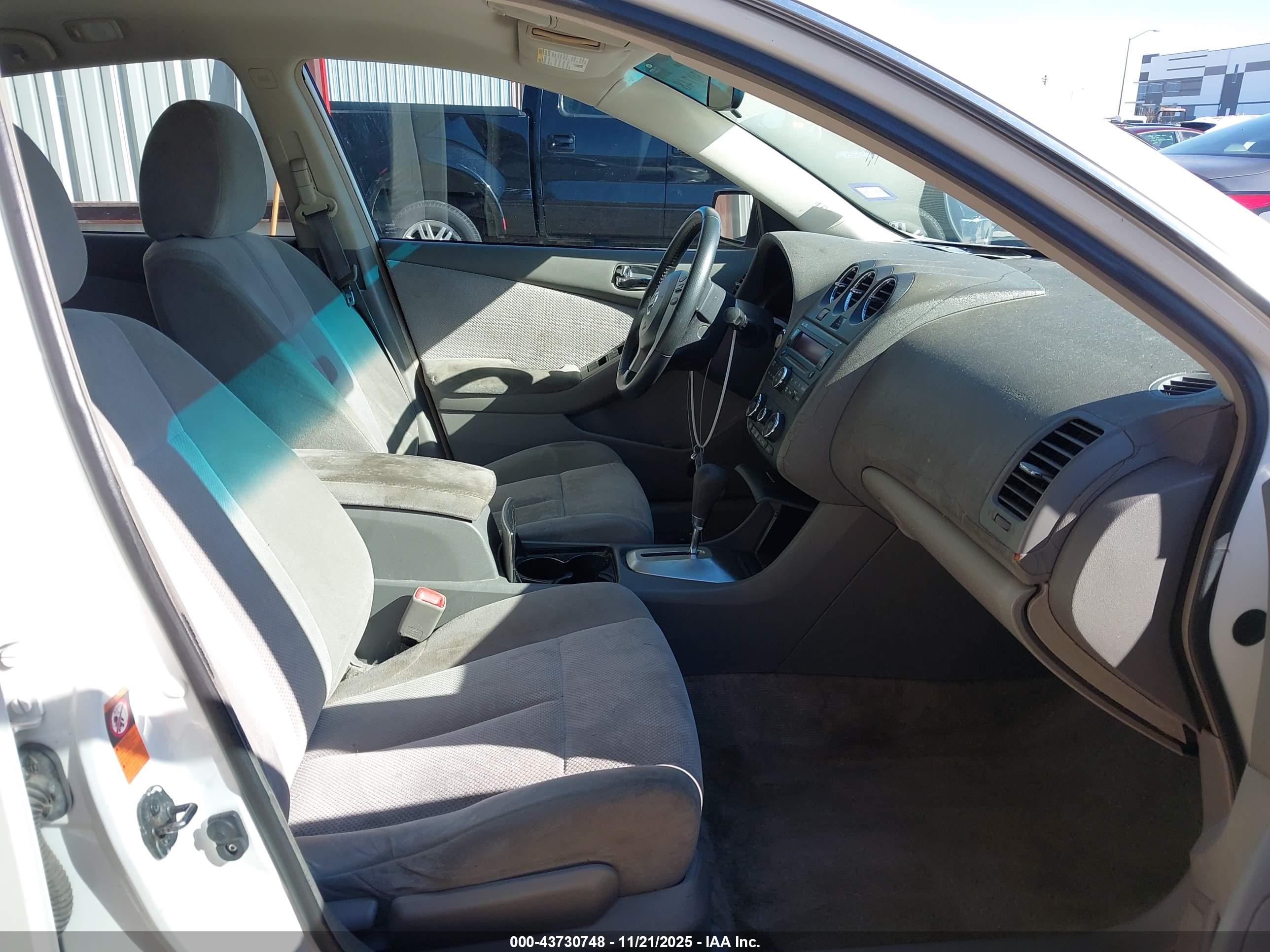 NISSAN ALTIMA image 5