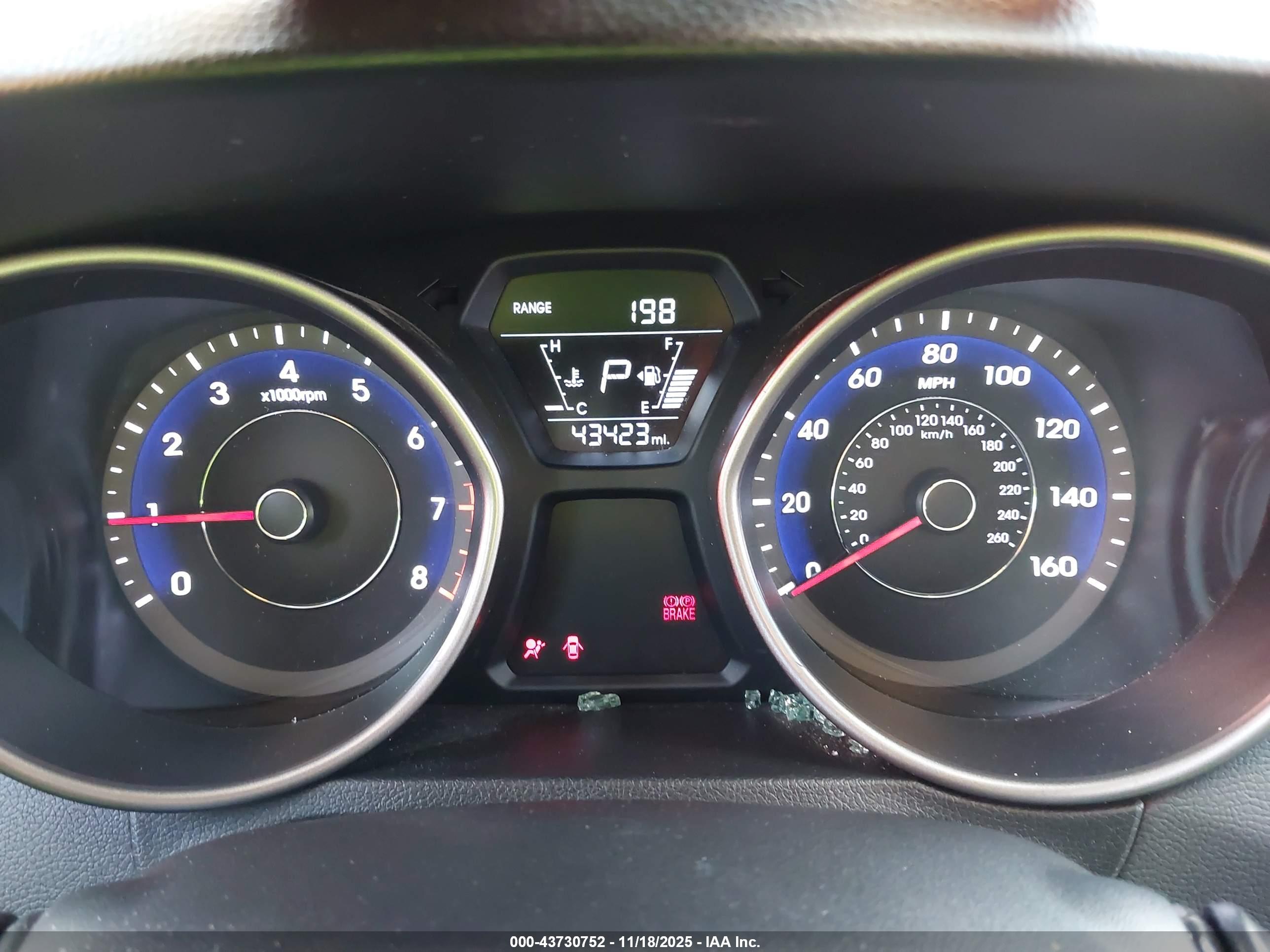 HYUNDAI ELANTRA image 7