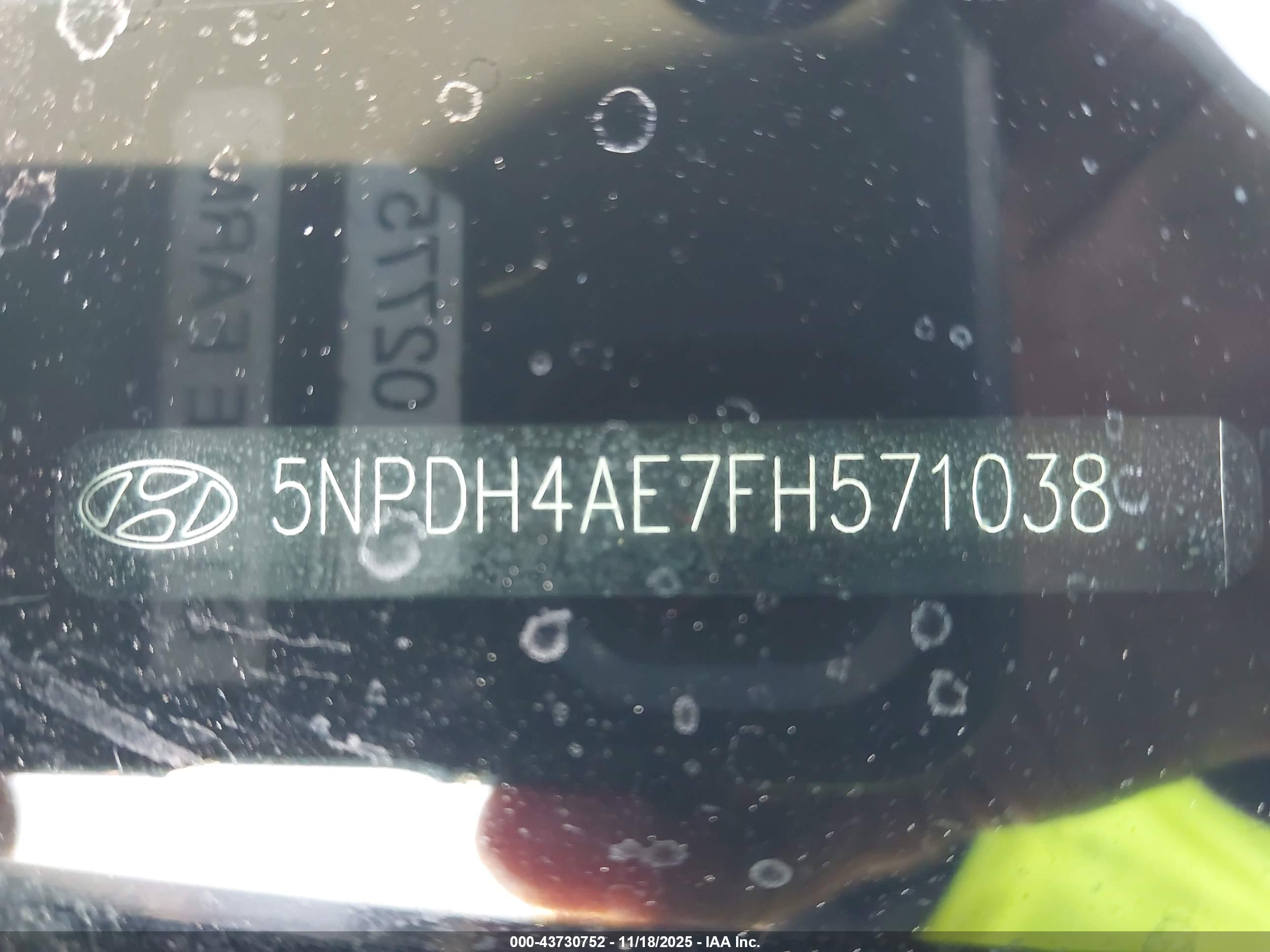 HYUNDAI ELANTRA image 9