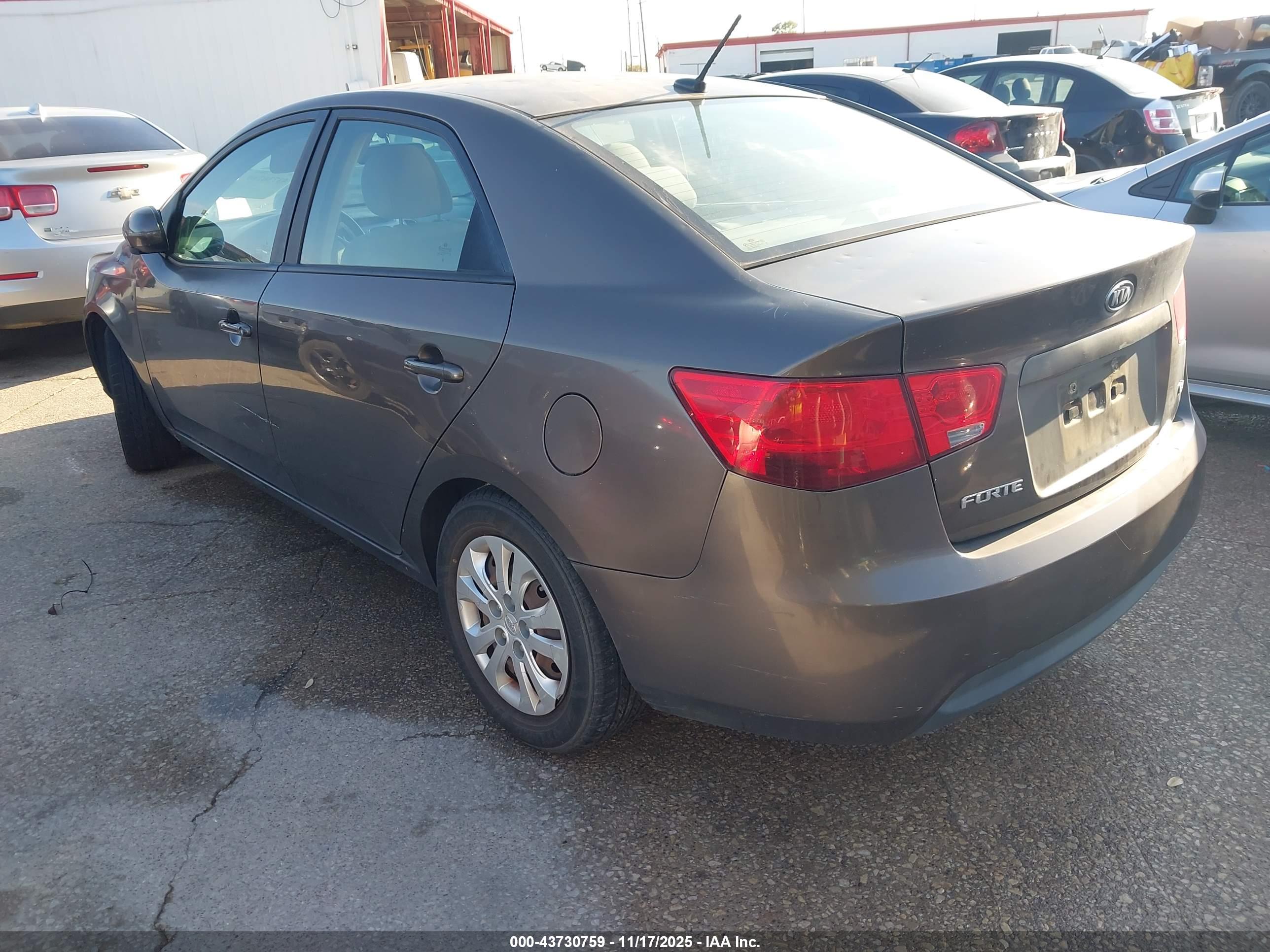 KIA FORTE image 3
