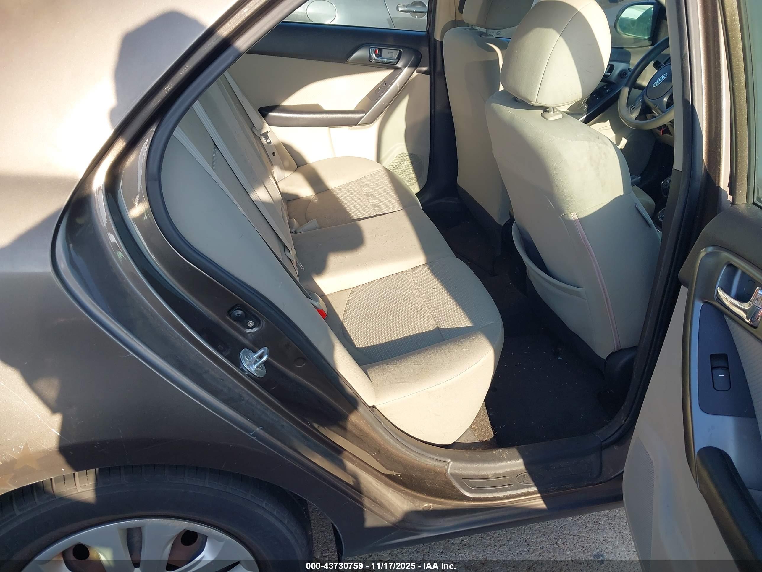 KIA FORTE image 8