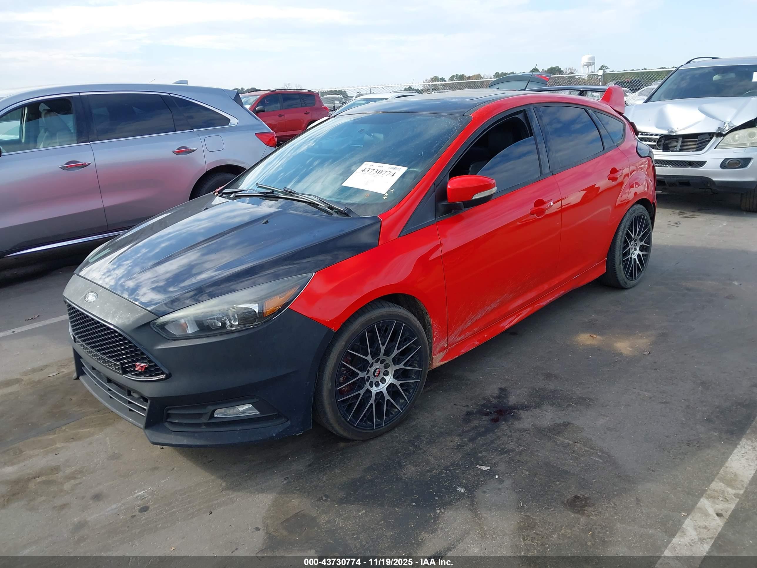 FORD FOCUS image 2