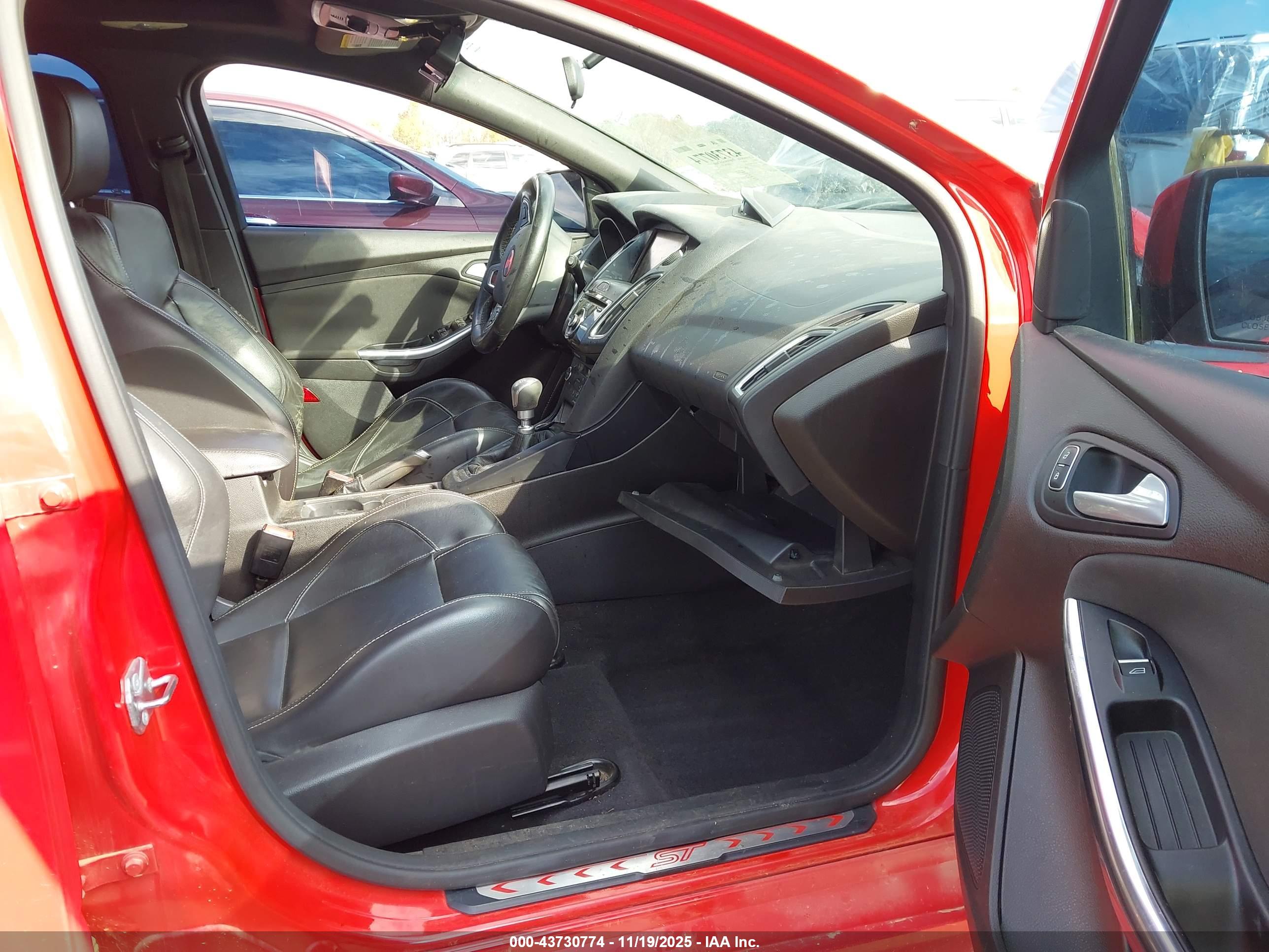 FORD FOCUS image 5