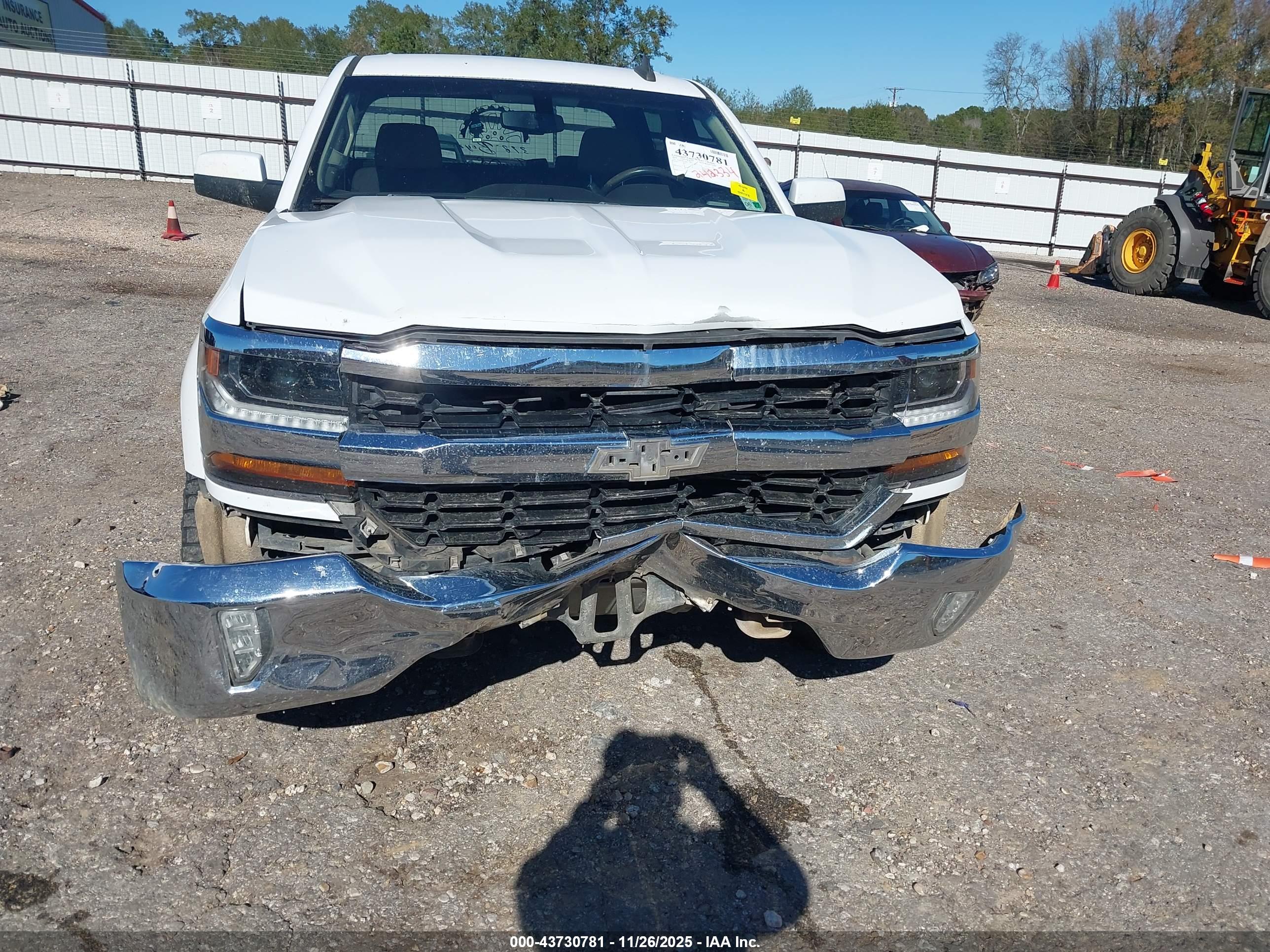 CHEVROLET SILVERADO image 6