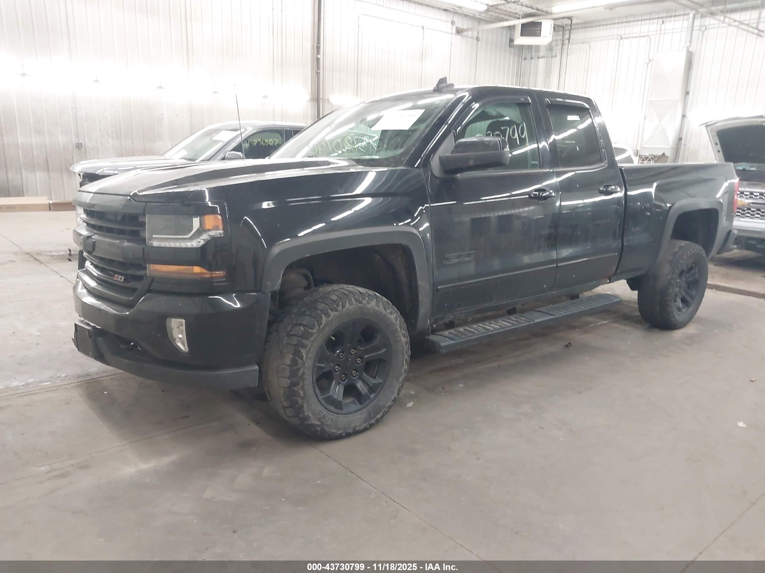 CHEVROLET SILVERADO image 2