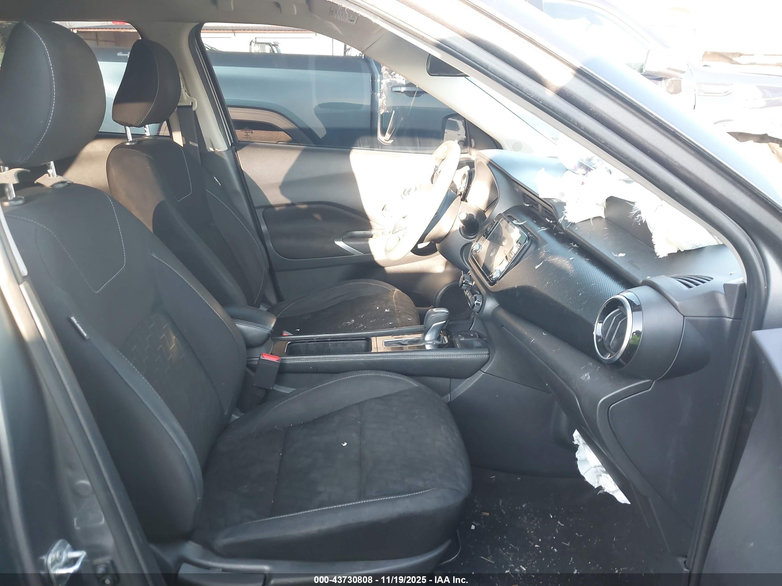 NISSAN KICKS image 5